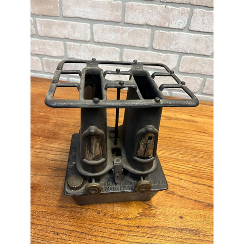 Vintage Lindemann & Hoverson Co. No. 2 Sad Iron Heater Campstove Cast Iron