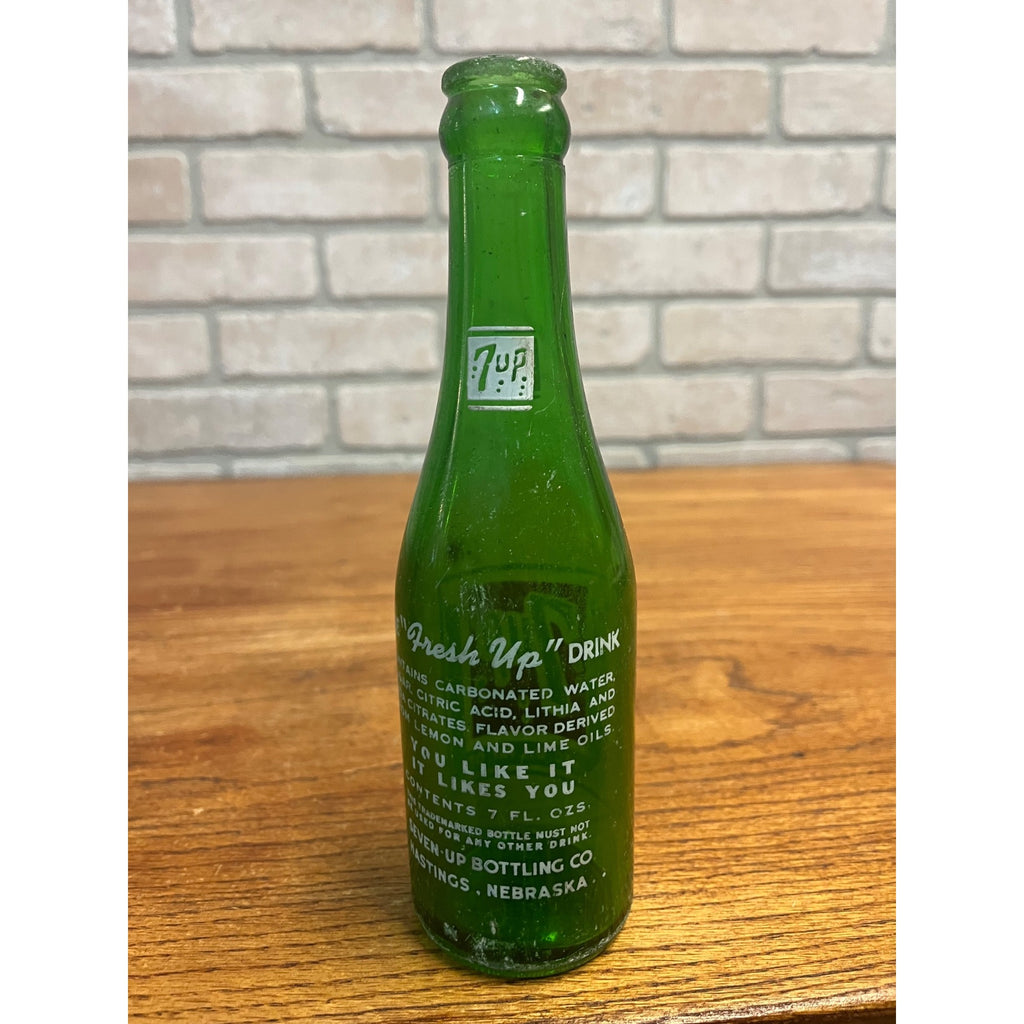 Vintage 1948 Seven-Up 7up ACL 7oz Soda Bottle Hastings Nebraska Swimsuit Girl