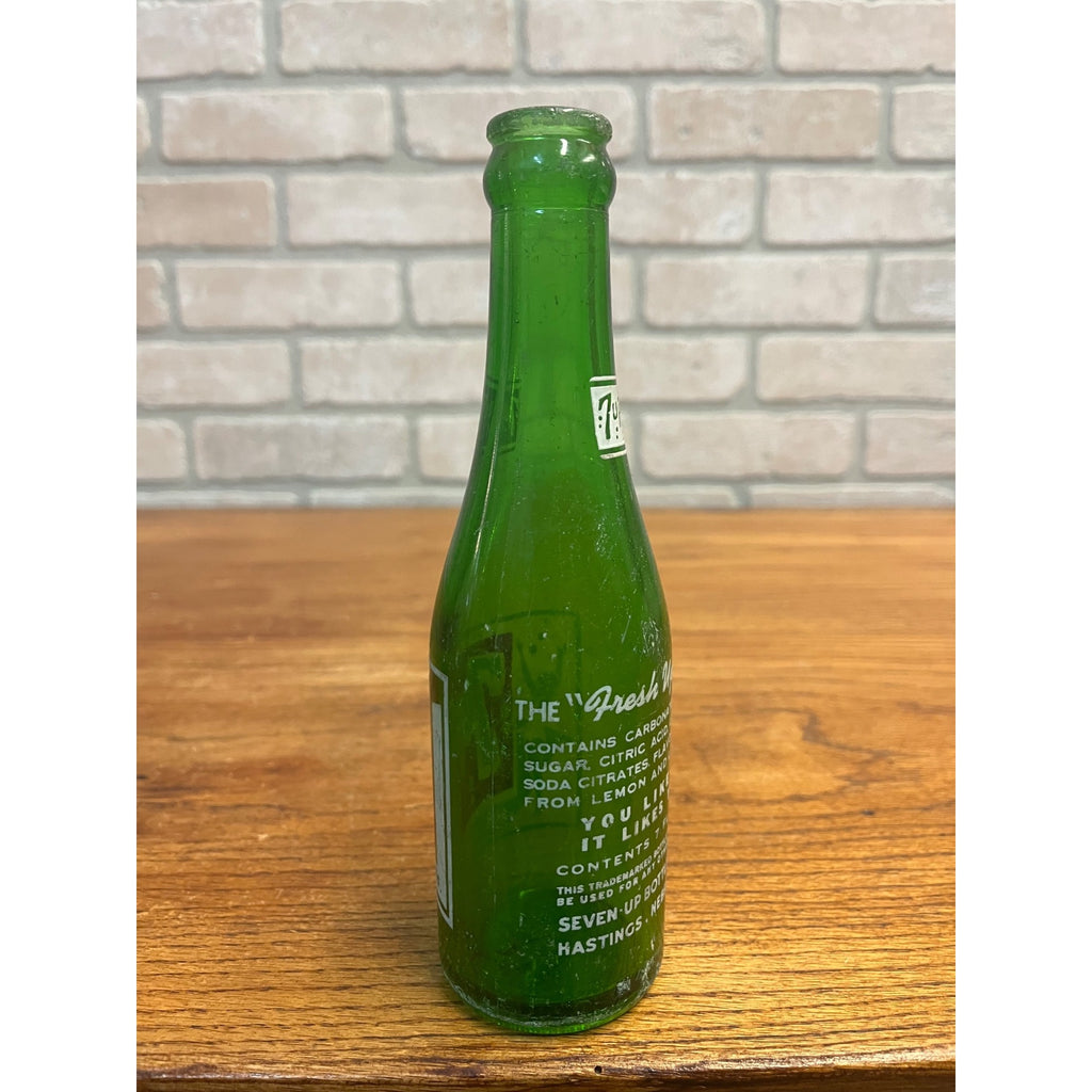 Vintage 1948 Seven-Up 7up ACL 7oz Soda Bottle Hastings Nebraska Swimsuit Girl