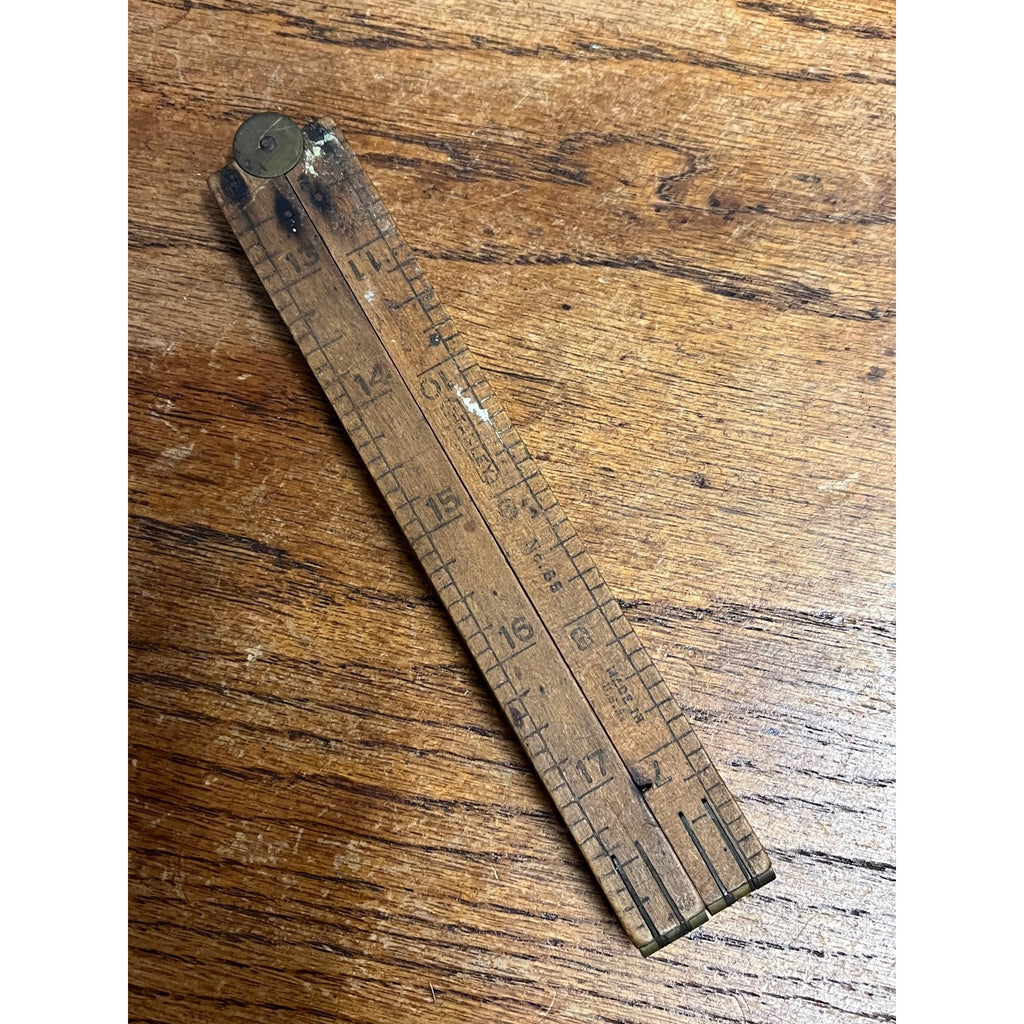 Vintage STANLEY Rule & Level Co. Boxwood & Brass Folding Ruler No. 68. (24")