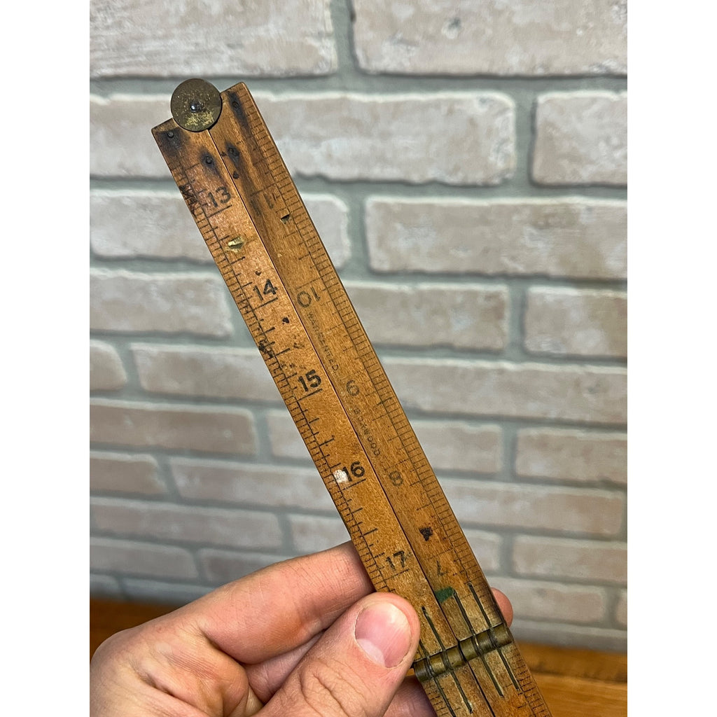 Vintage STANLEY Rule & Level Co. Boxwood & Brass Folding Ruler No. 68. (24")