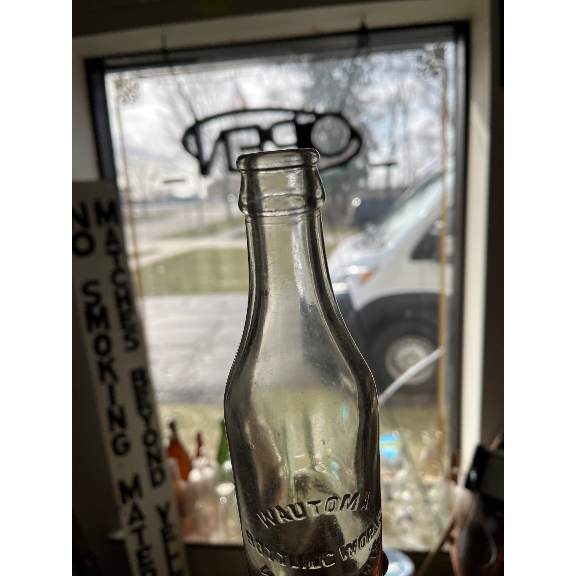 Vintage Wautoma Bottling Works Wis Embossed Sofa Bottle 24oz Wisconsin WI