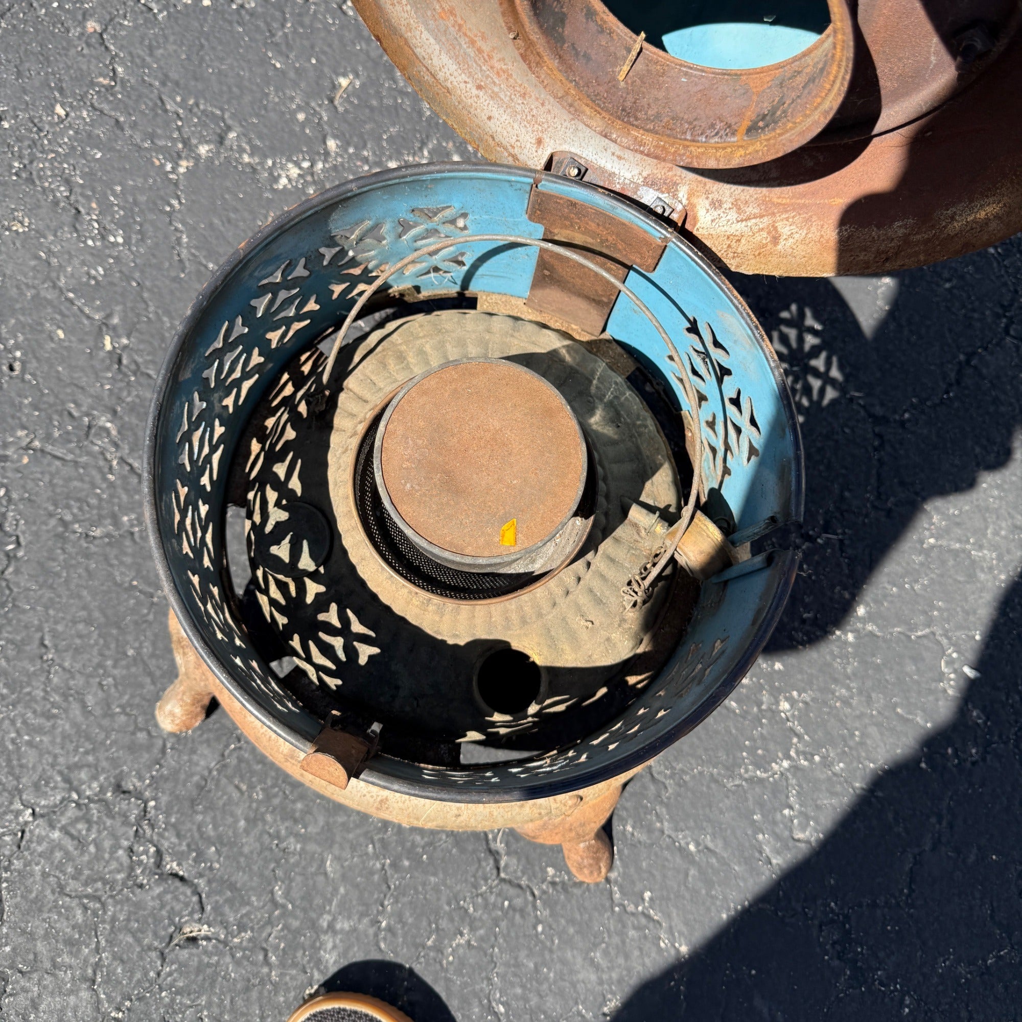 Antique Blue Enamel Perfection Oil Heater Cabin Parlor Stove Kerosene 240-c