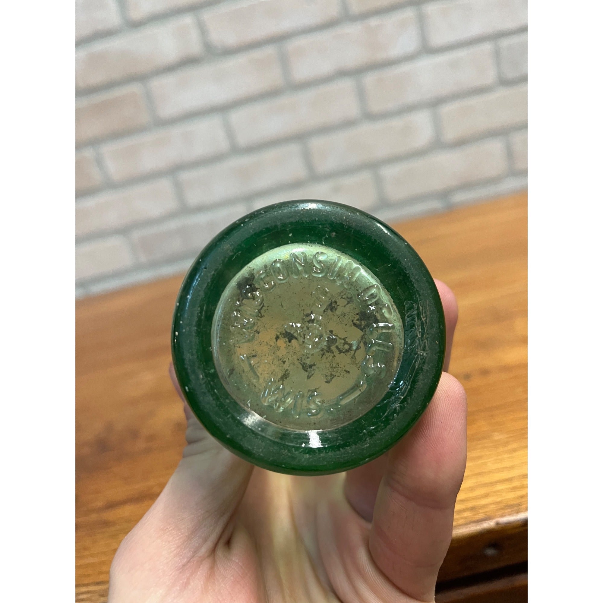 Vintage Coca Cola Hobbleskirt -- Wisconsin Dells - Coke 6oz Embossed Soda Bottle