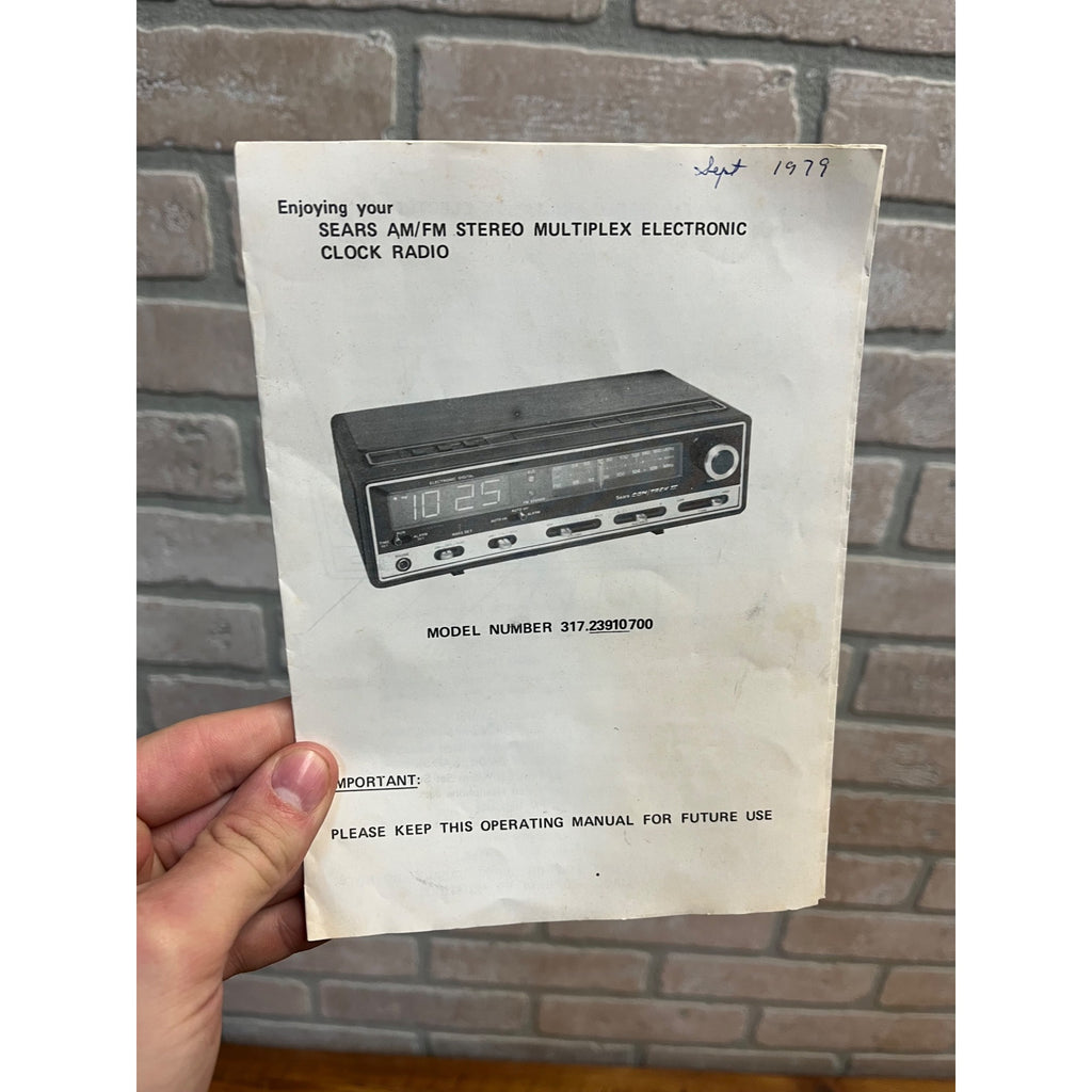 Vintage 70s Sears Com/Trek II 2 AM/FM Stereo Alarm Clock Radio Model 317 23910700
