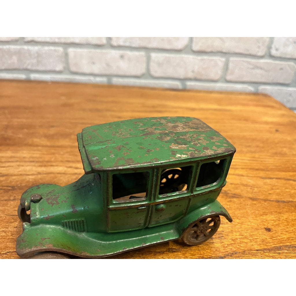 Antique Arcade Cast Iron Ford Model T Automobile 4-Door Original Green Paint Toy