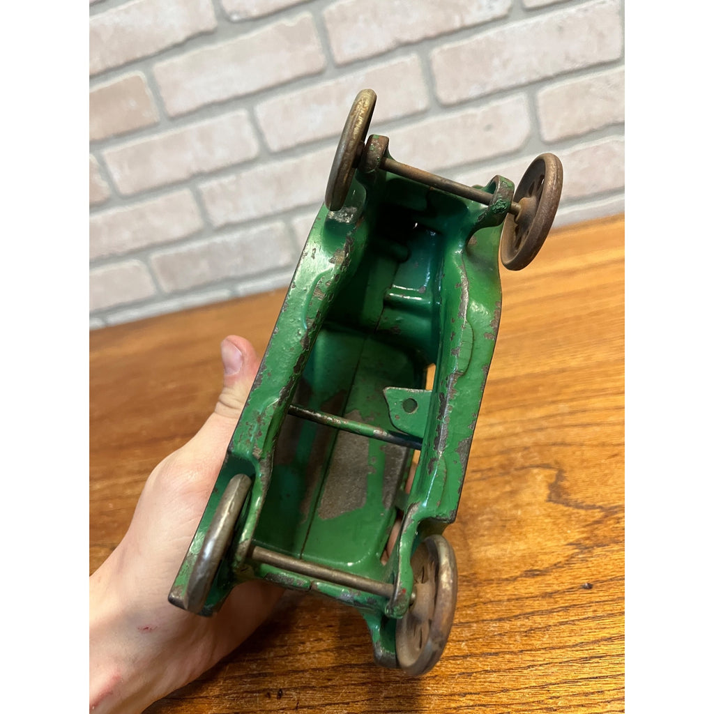 Antique Arcade Cast Iron Ford Model T Automobile 4-Door Original Green Paint Toy