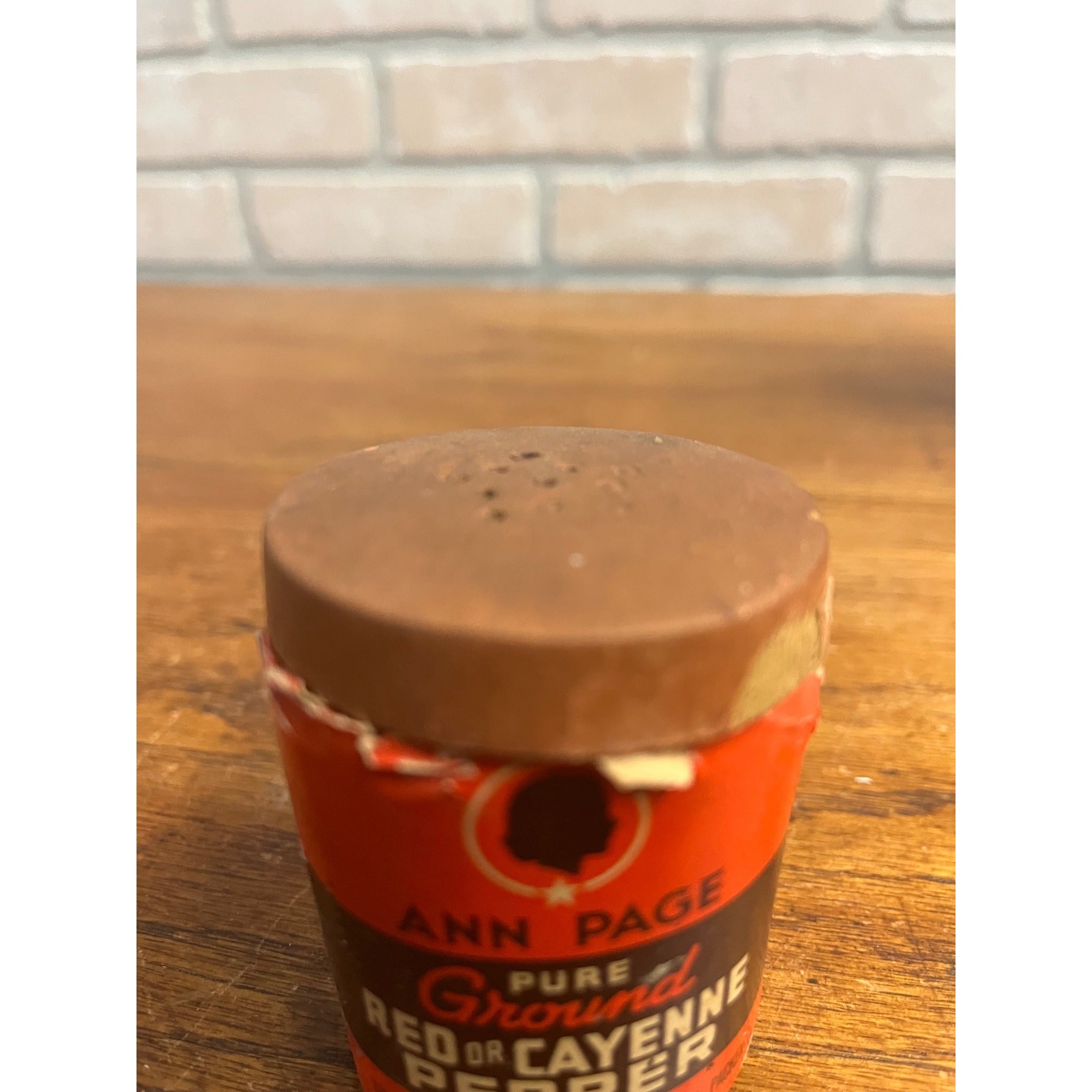 Vintage Ann Page Cayenne Pepper ROUND Spice Box Kitchen decor