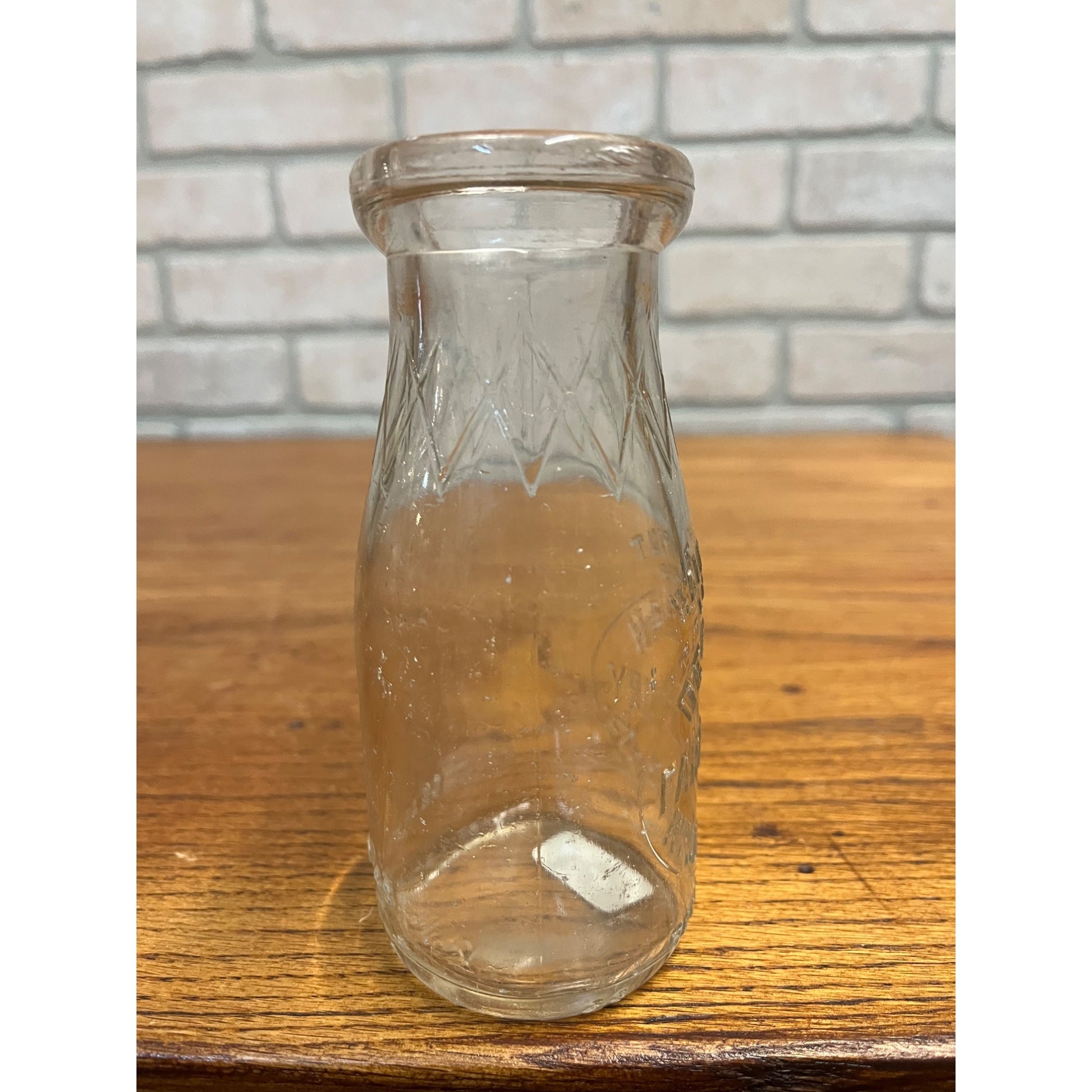 Vintage Decorah Farm Dairy West Bend Wis Half Pint Bottle WI Wisconsin