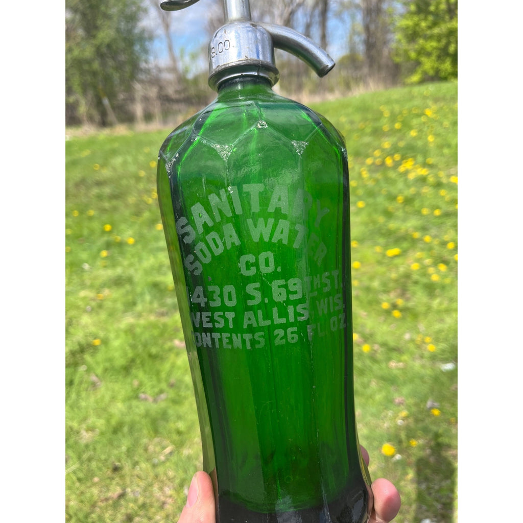 Vintage 1930s Sanitary Soda Water Co. West Allis Wis Wi Green Seltzer Bottle Paneled