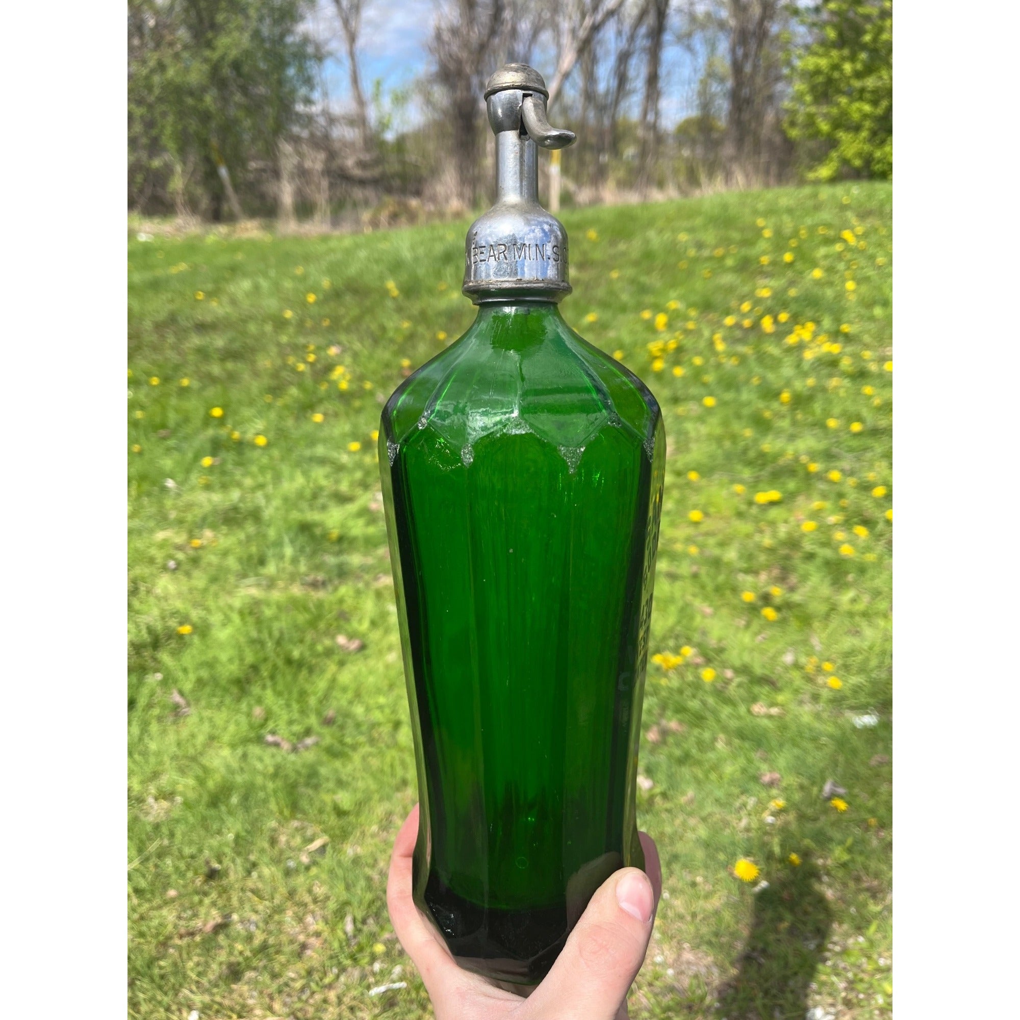Vintage 1930s Sanitary Soda Water Co. West Allis Wis Wi Green Seltzer Bottle Paneled