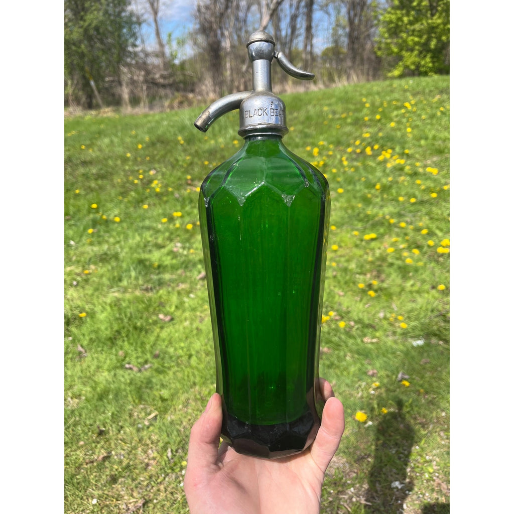 Vintage 1930s Sanitary Soda Water Co. West Allis Wis Wi Green Seltzer Bottle Paneled