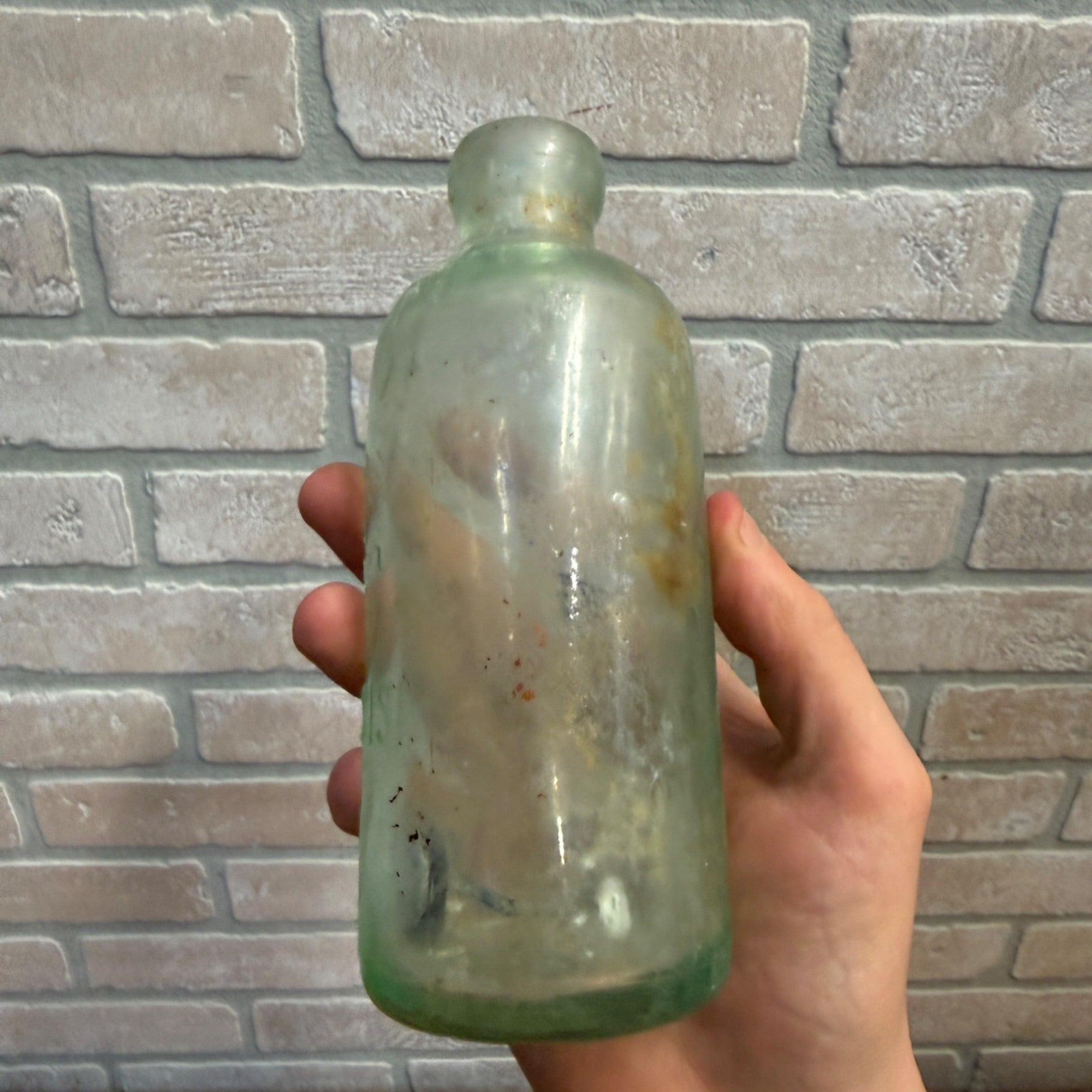 Ben Kornburger & Bro Milwaukee Wisconsin Blob Top Hutchinson Soda Bottle