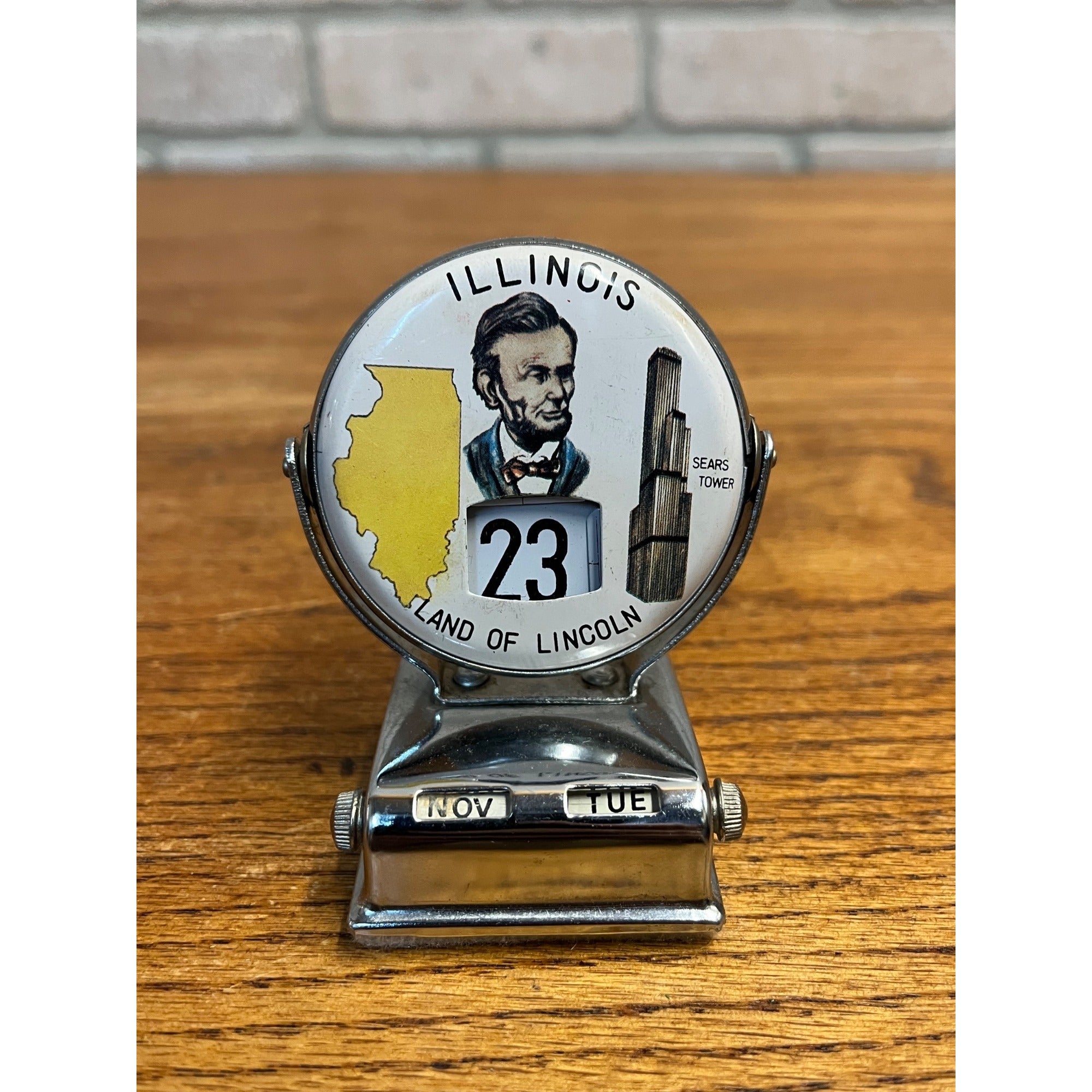 Vintage Perpetual Flip Mechanical Desktop Calendar Metal Illinois Land of Lincoln
