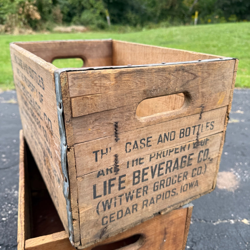 RARE Vintage Life Beverages Wood Soda Crate Cedar Rapids Iowa Witwer Grocery