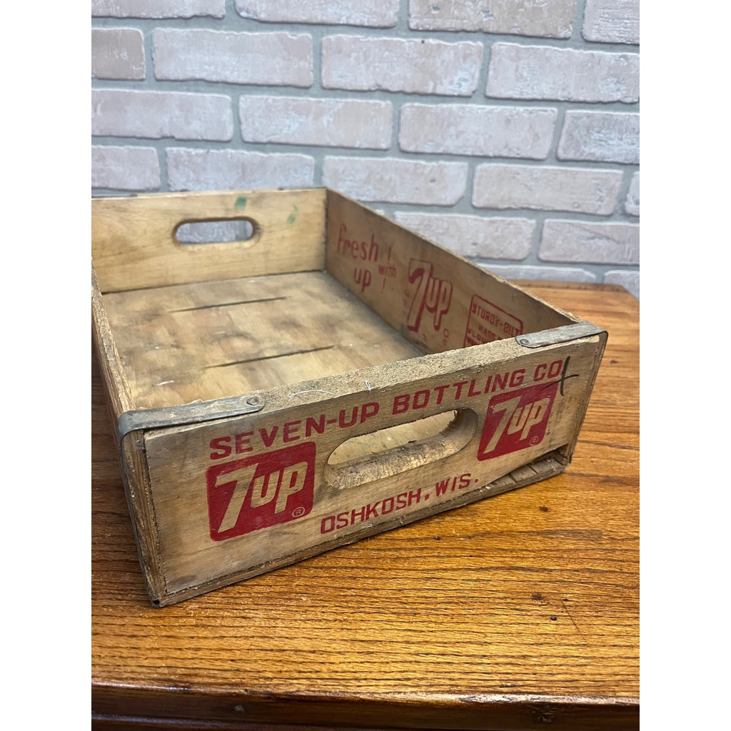 Vintage Seven Up 7UP Oshkosh, Wis Bottle Crate