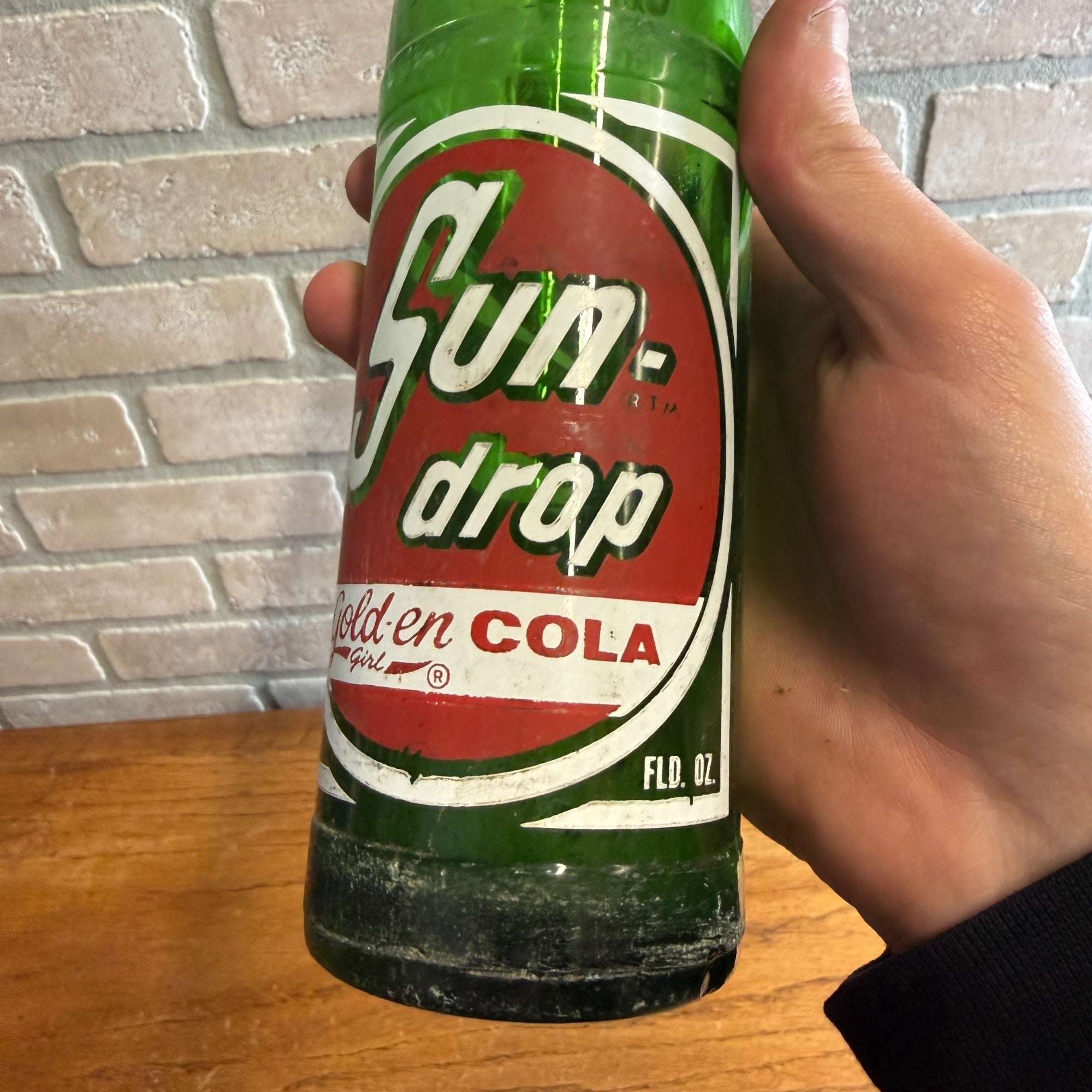 Vintage Sun Drop Golden Girl Cola 14oz Soda Bottle Scarce Green St Louis