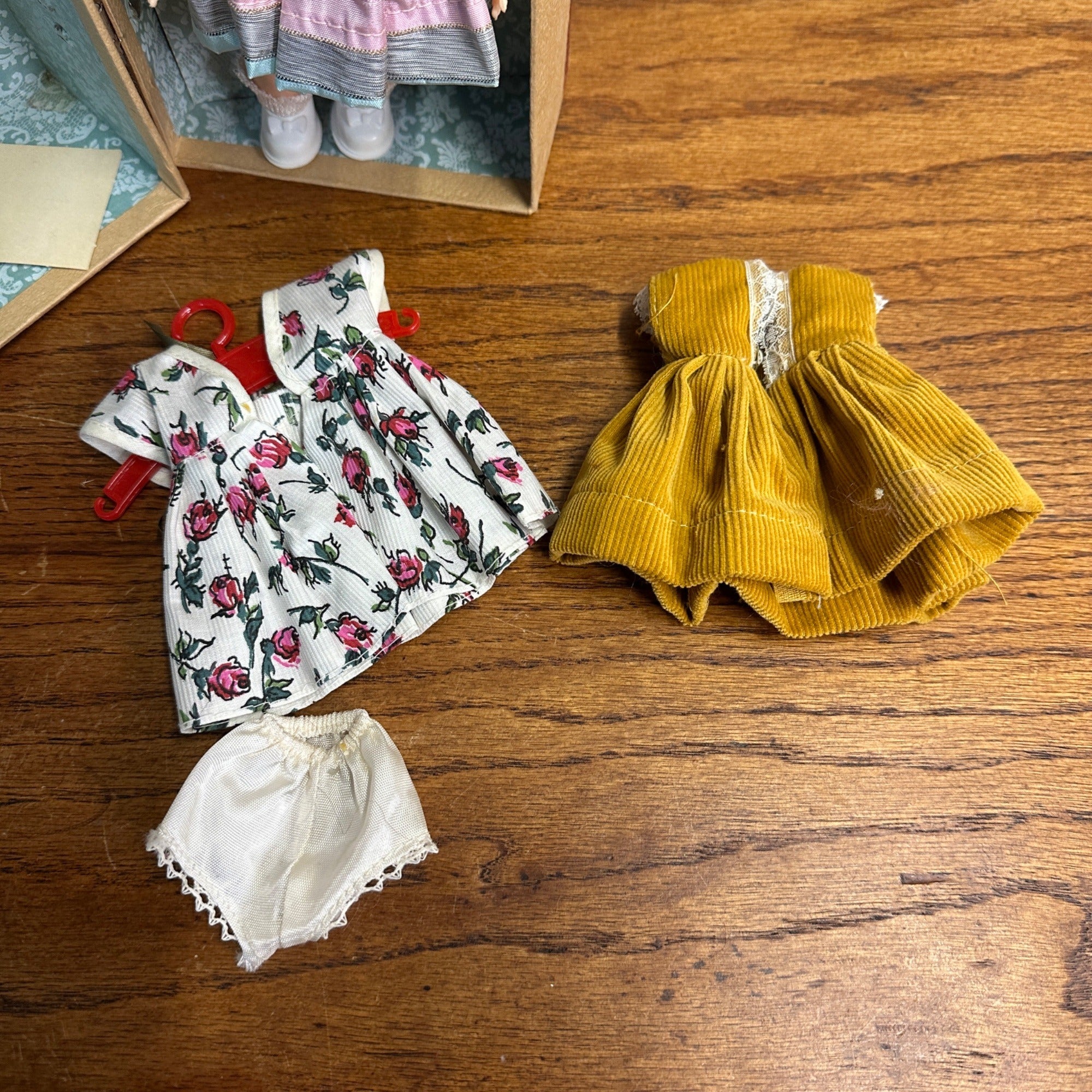 Vintage 1950's Joanie Walker Doll With Clothes & Wardrobe Trunk