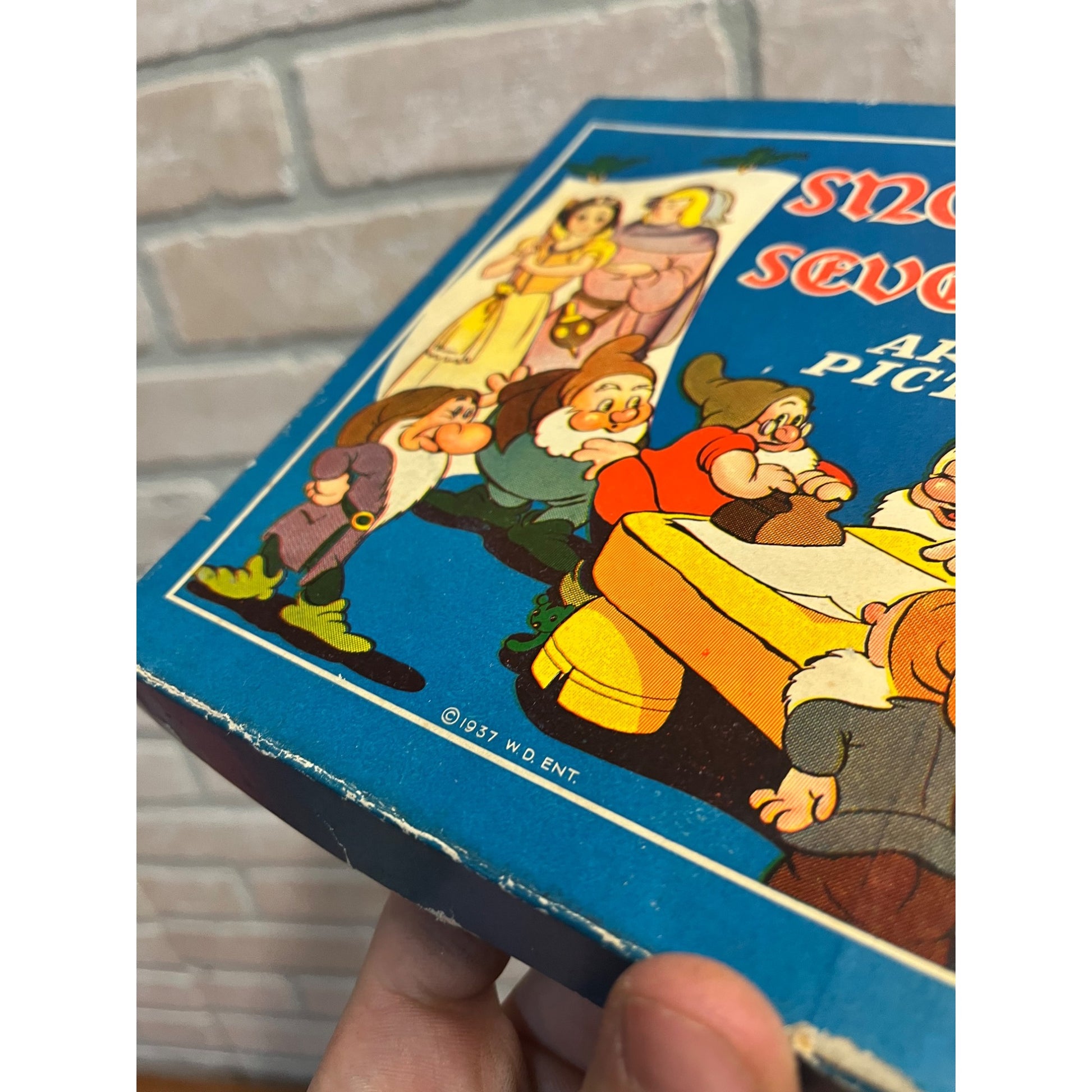 Original 1937 Disney's Snow White and The Seven Dwarfs Art Stamp Picture Set BOX