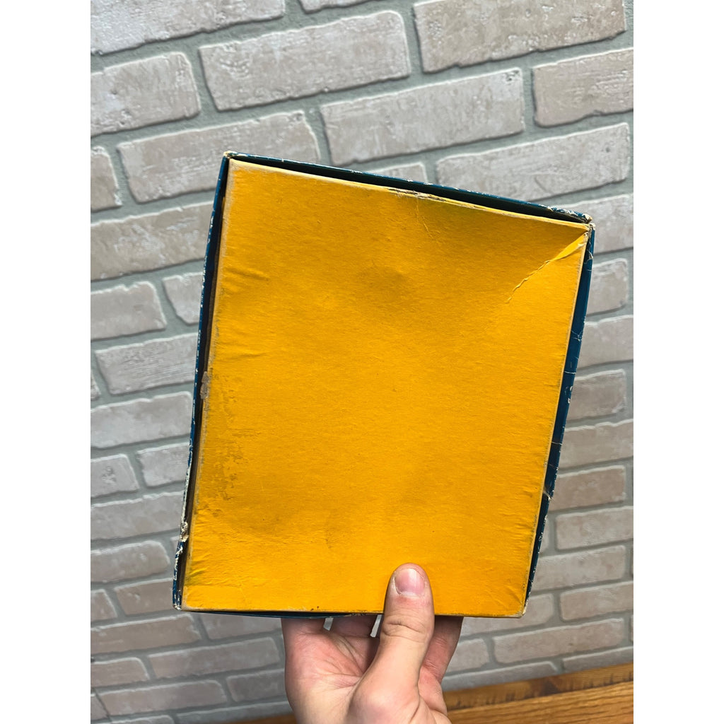 Original 1937 Disney's Snow White and The Seven Dwarfs Art Stamp Picture Set BOX