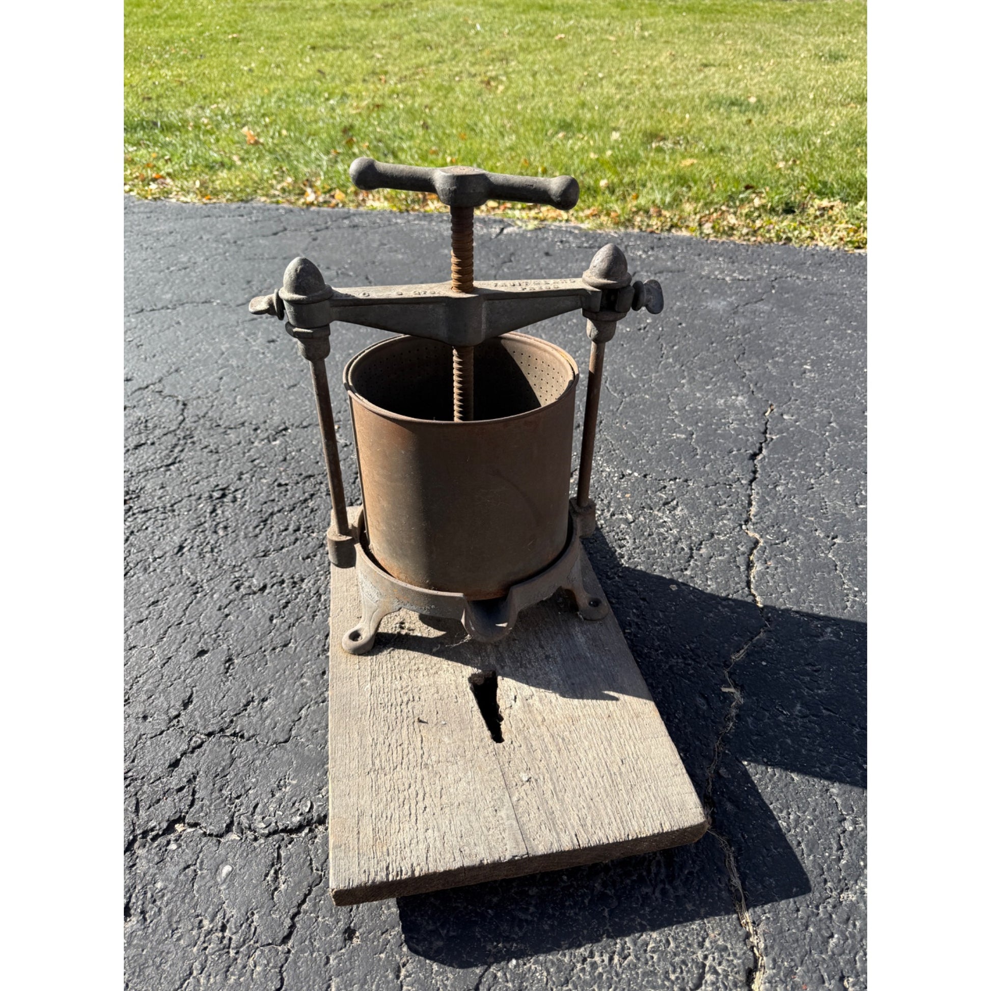 Antique Griswold Fruit & Lard Press No. 6 Apple Cider / Juice 6 Quart