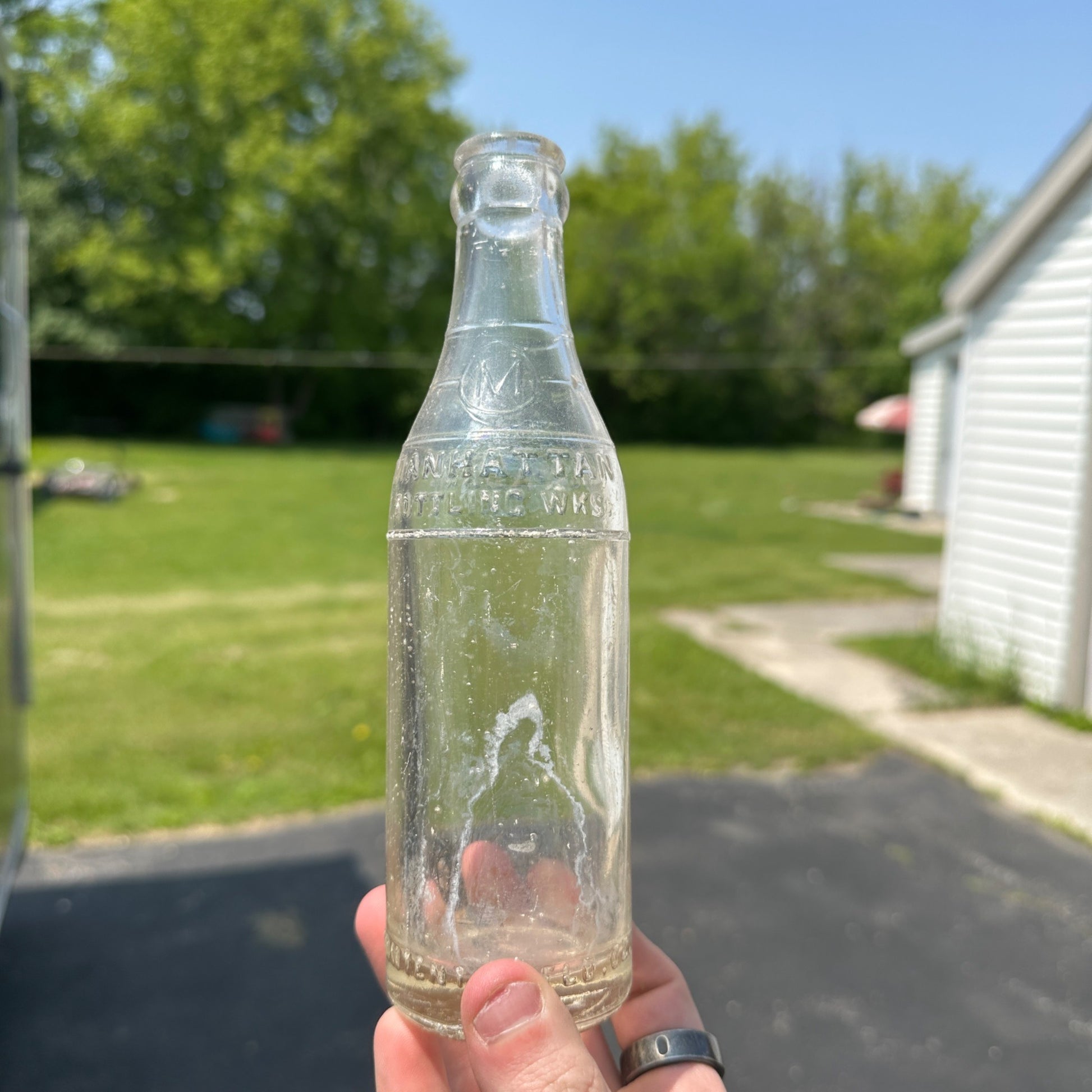 Manhattan Bottling Works Milwaukee Soda Bottle Wisconsin Horse Head
