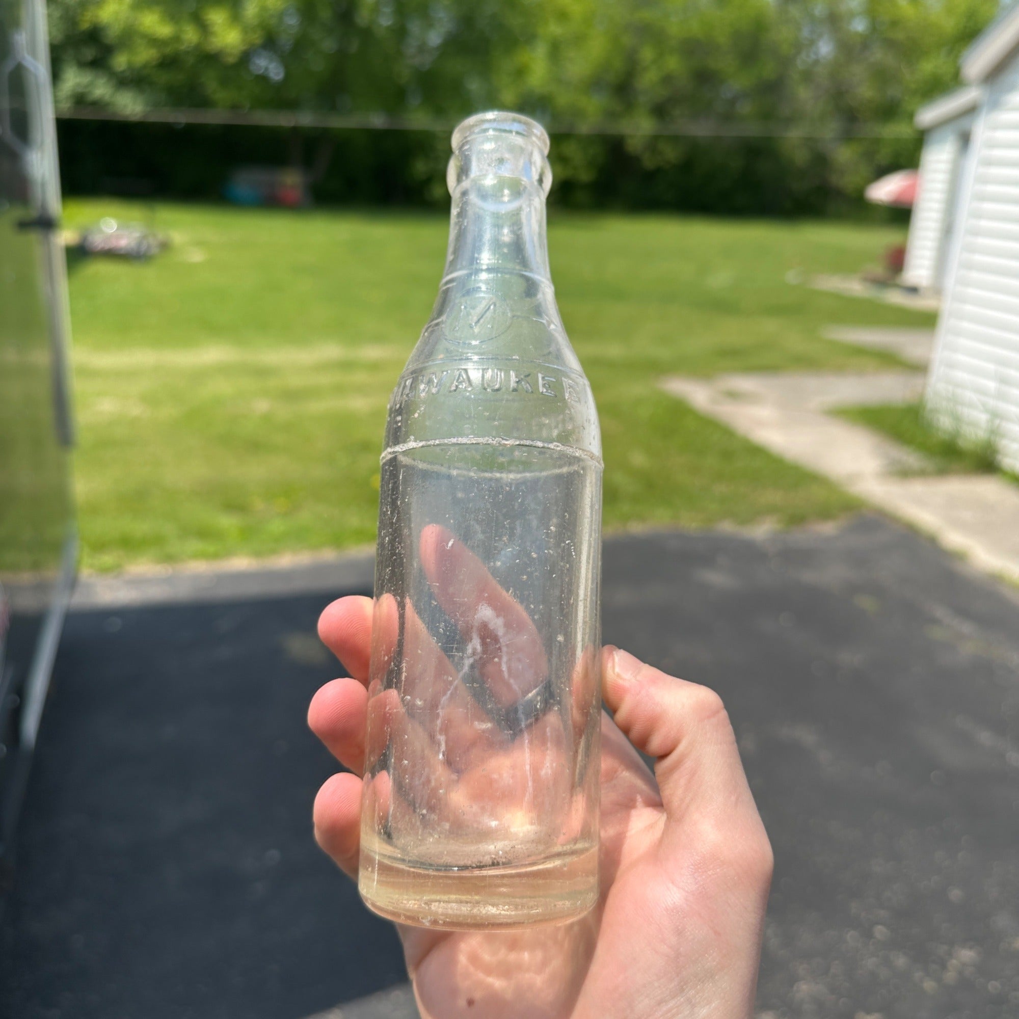 Manhattan Bottling Works Milwaukee Soda Bottle Wisconsin Horse Head