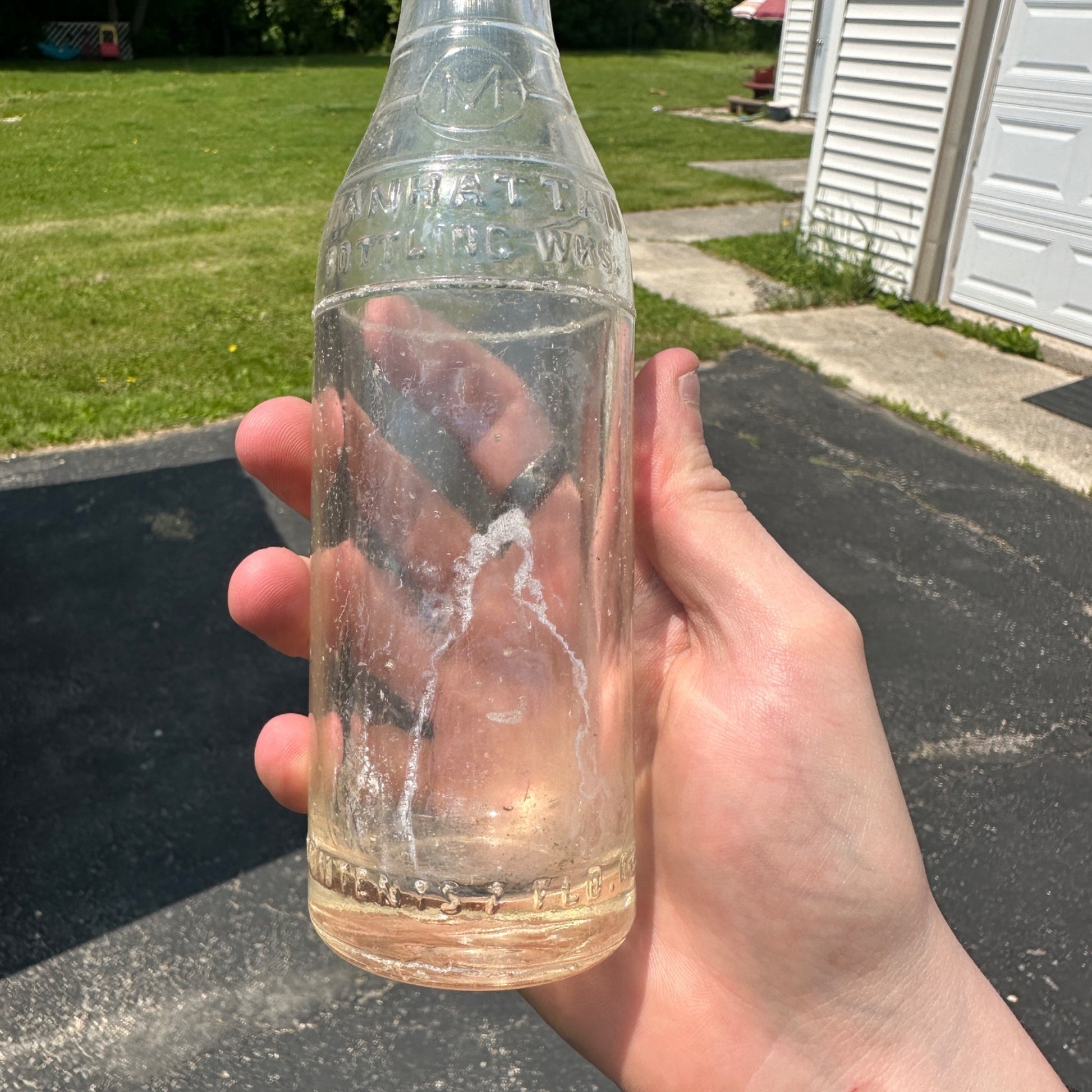 Manhattan Bottling Works Milwaukee Soda Bottle Wisconsin Horse Head