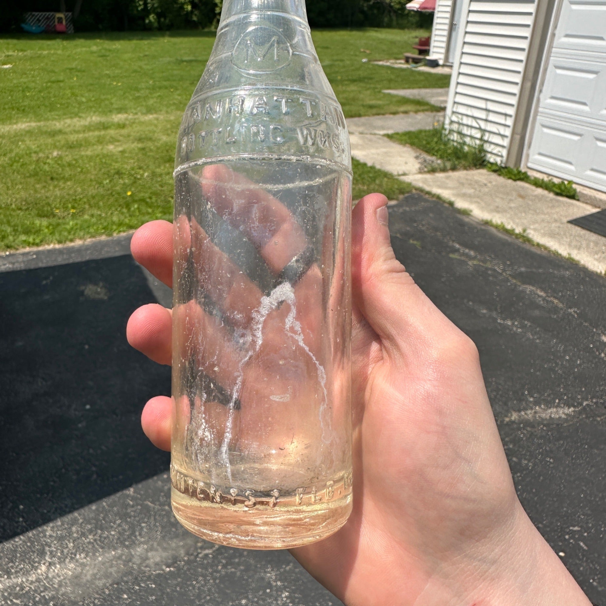 Manhattan Bottling Works Milwaukee Soda Bottle Wisconsin Horse Head