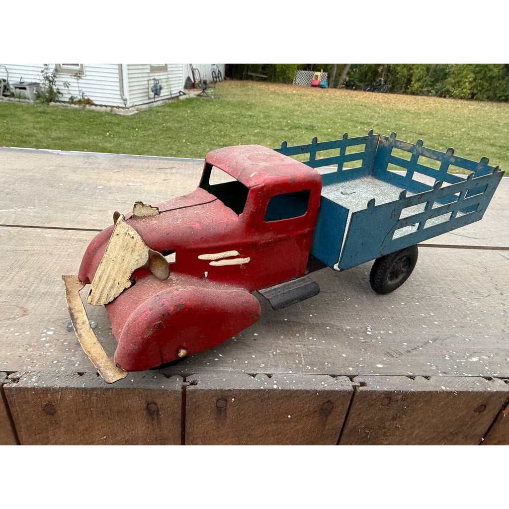 Vintage 1930s Marx Wyandotte Farm Truck Red/Blue Pressed Steel Toy