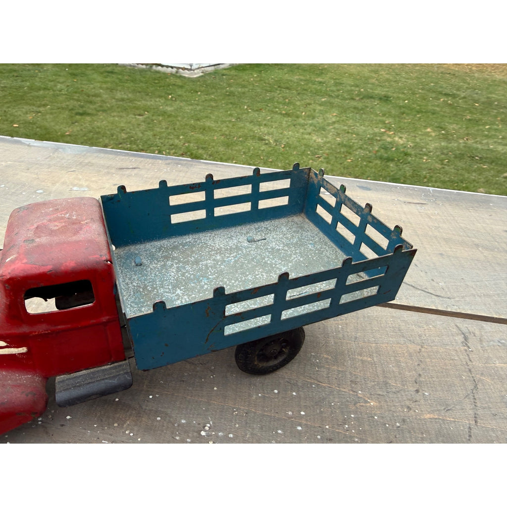 Vintage 1930s Marx Wyandotte Farm Truck Red/Blue Pressed Steel Toy