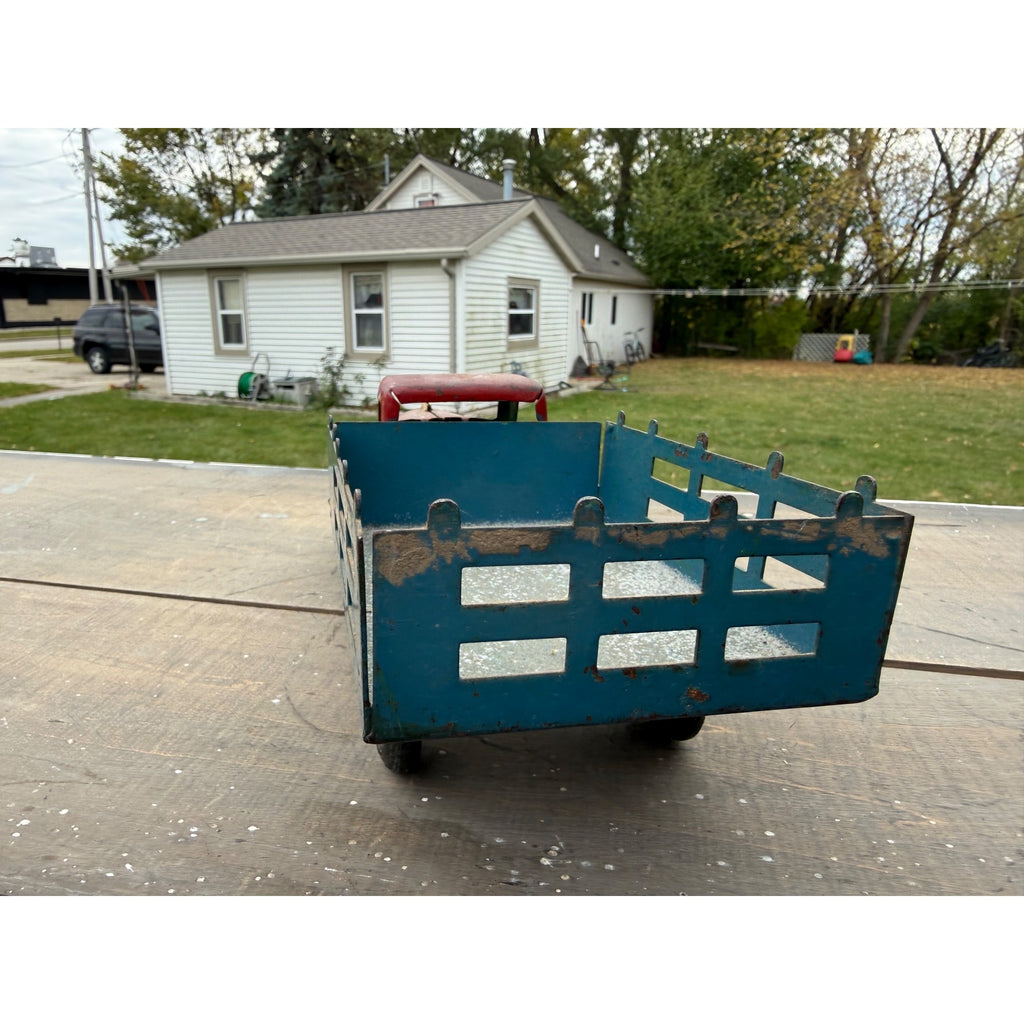 Vintage 1930s Marx Wyandotte Farm Truck Red/Blue Pressed Steel Toy