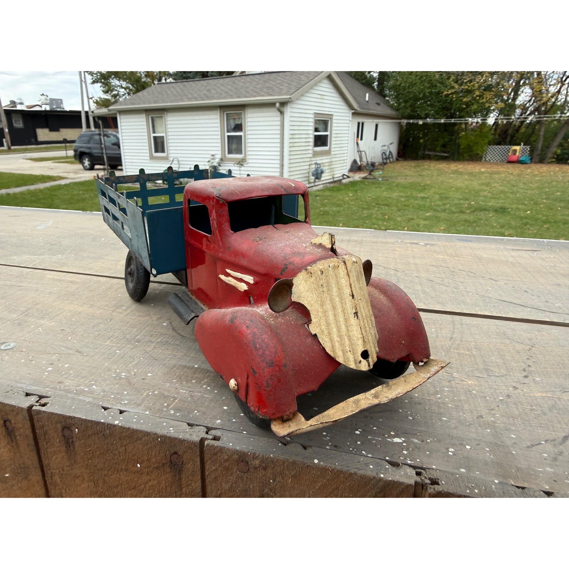 Vintage 1930s Marx Wyandotte Farm Truck Red/Blue Pressed Steel Toy