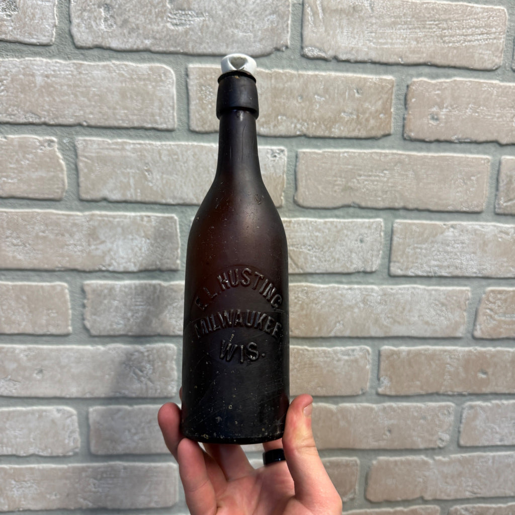 Antique Amber E.L. Husting Milwaukee Wisconsin Beer Bottle W/ Stopper