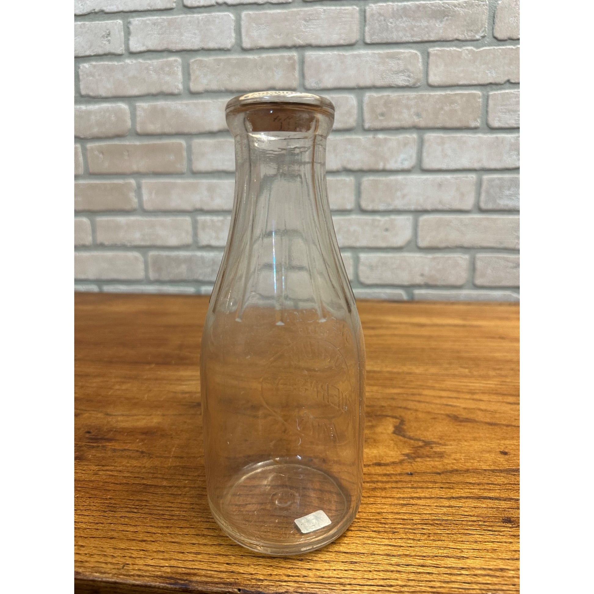 Vintage Corium Guernsey Dairy Farm Milk Bottle Fond du Lac Wisconsin Quart Wis