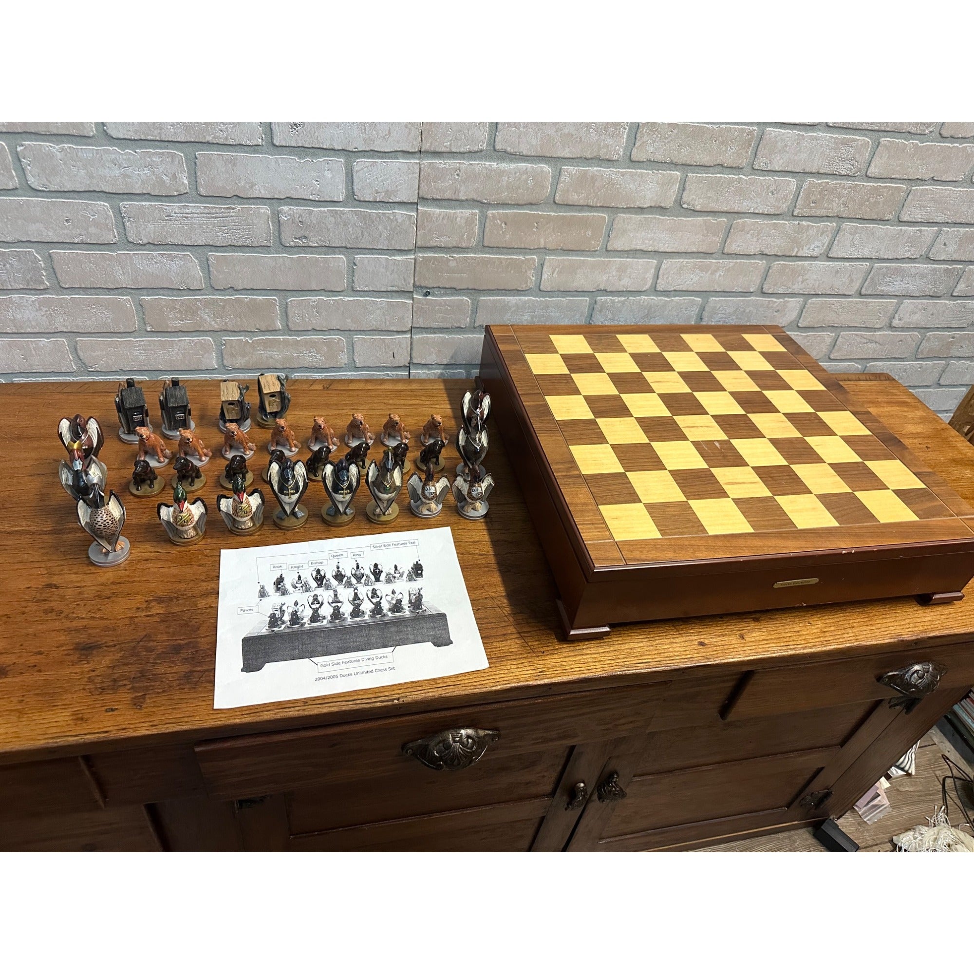 Ducks Unlimited Dogs & Ducks Chess Set & Board Complete 2004/2005 Loon Lake
