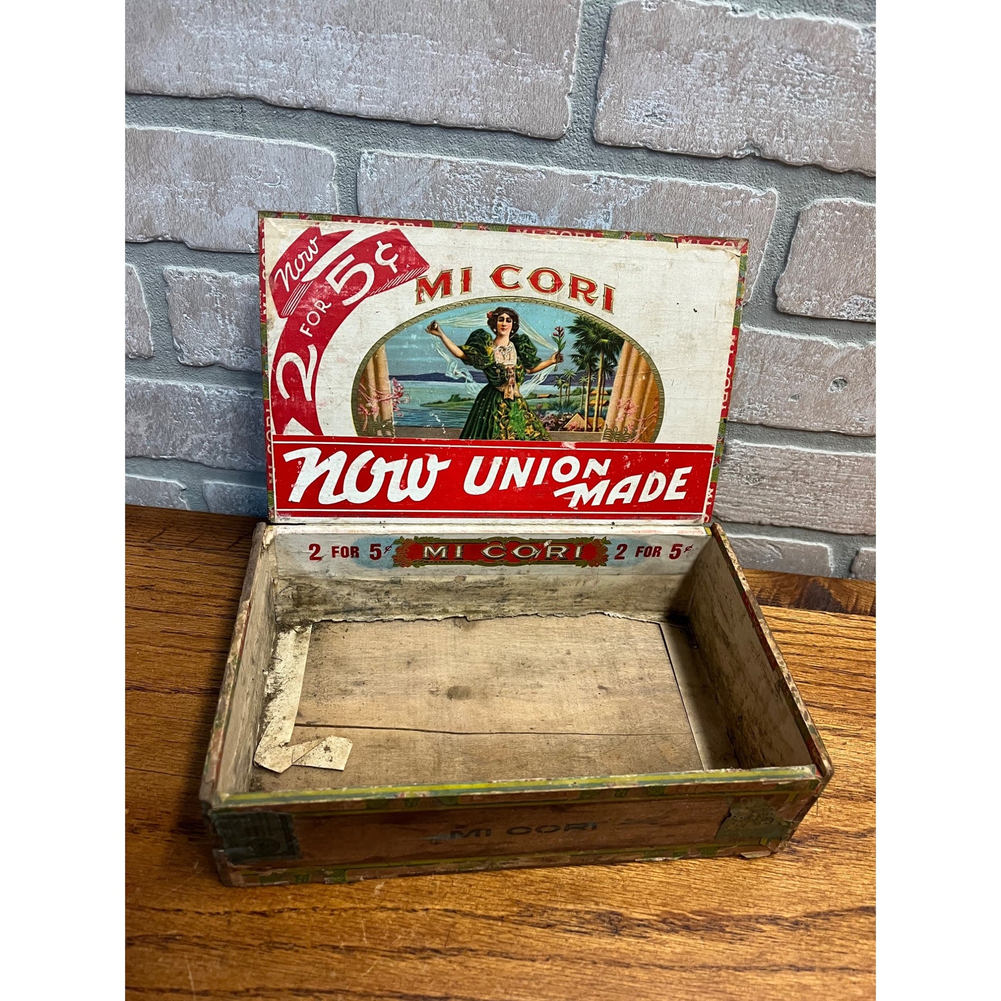 Vintage 1920s Mi Cora Cigar Wooden Box J. Kerns Milwaukee Wisconsin Wis