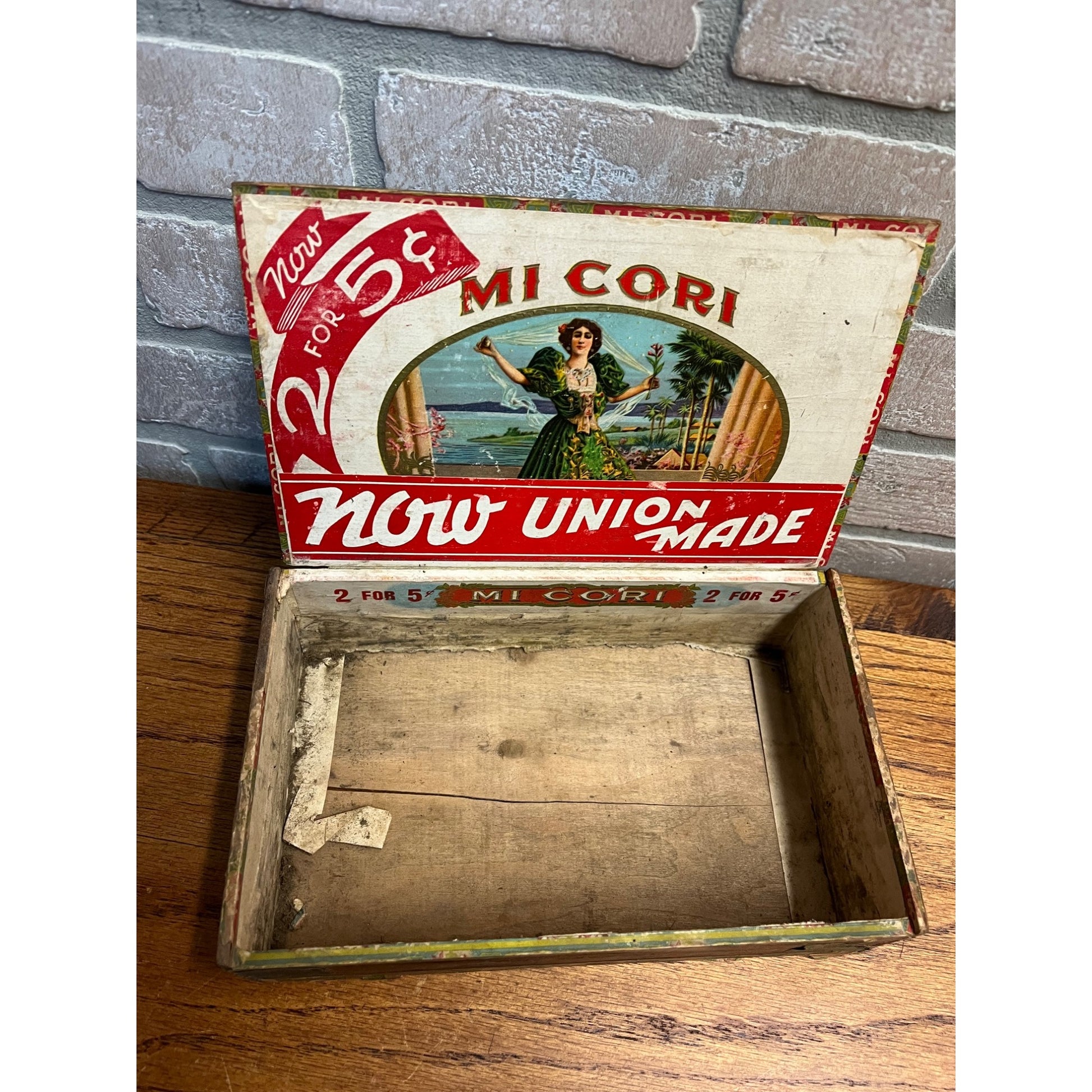 Vintage 1920s Mi Cora Cigar Wooden Box J. Kerns Milwaukee Wisconsin Wis