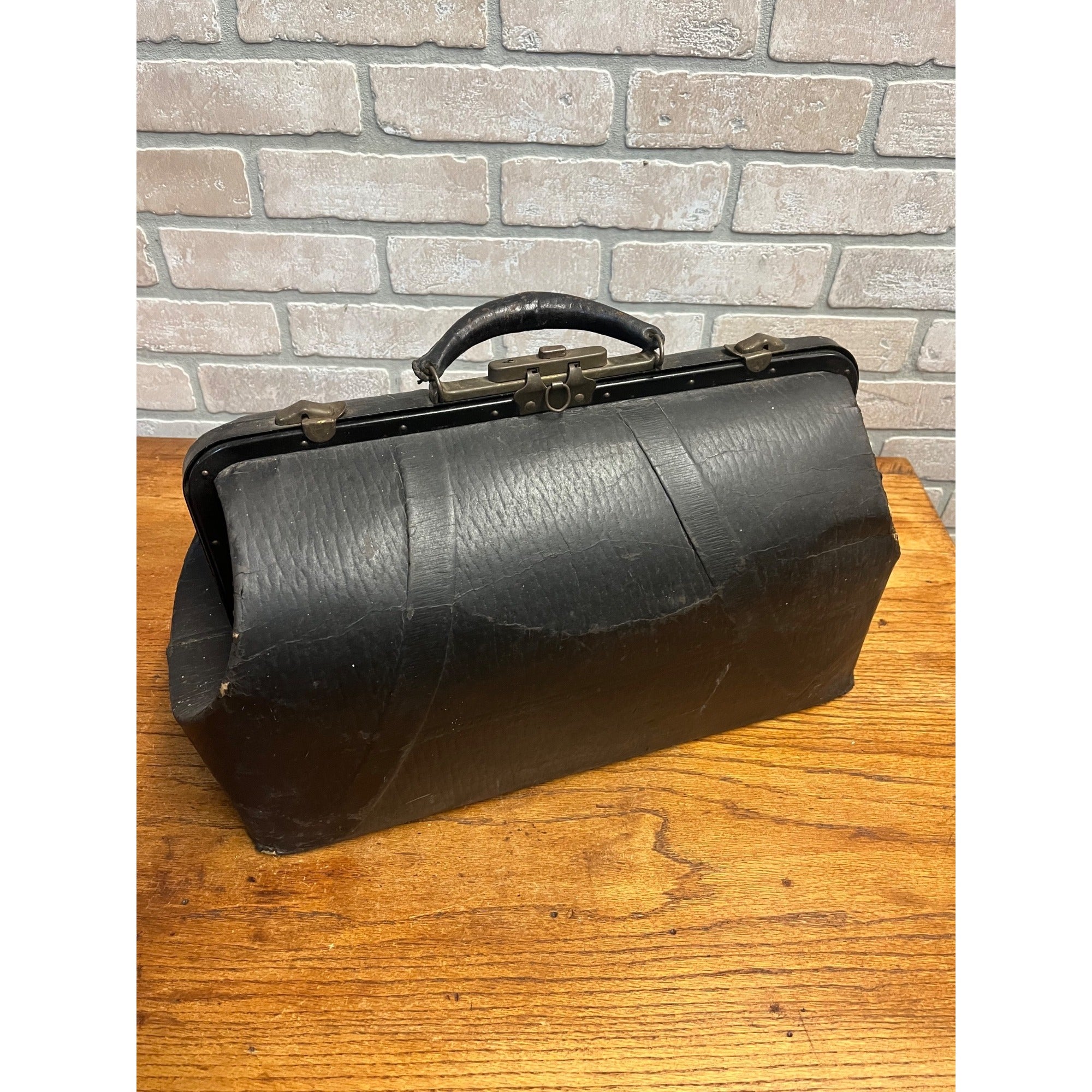 Antique Early 1900s Doctor Bag Medicine Bag Black No Key - Distressed