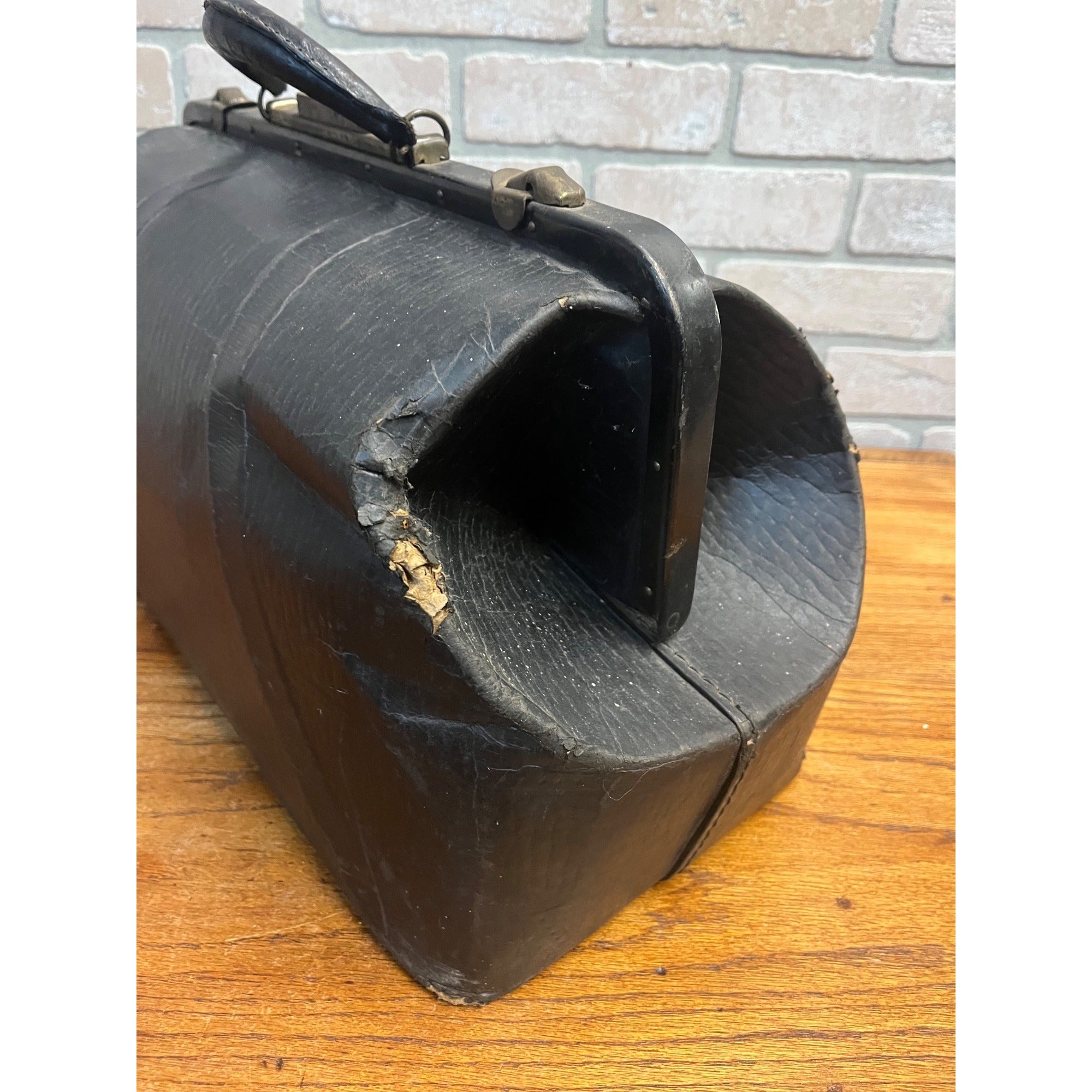 Antique Early 1900s Doctor Bag Medicine Bag Black No Key - Distressed