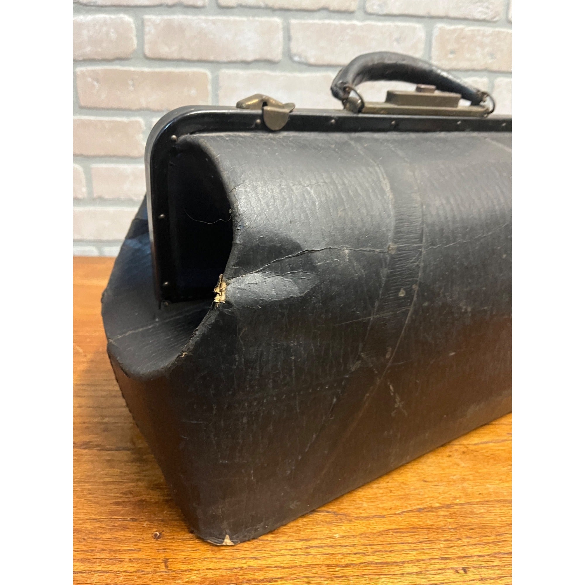 Antique Early 1900s Doctor Bag Medicine Bag Black No Key - Distressed