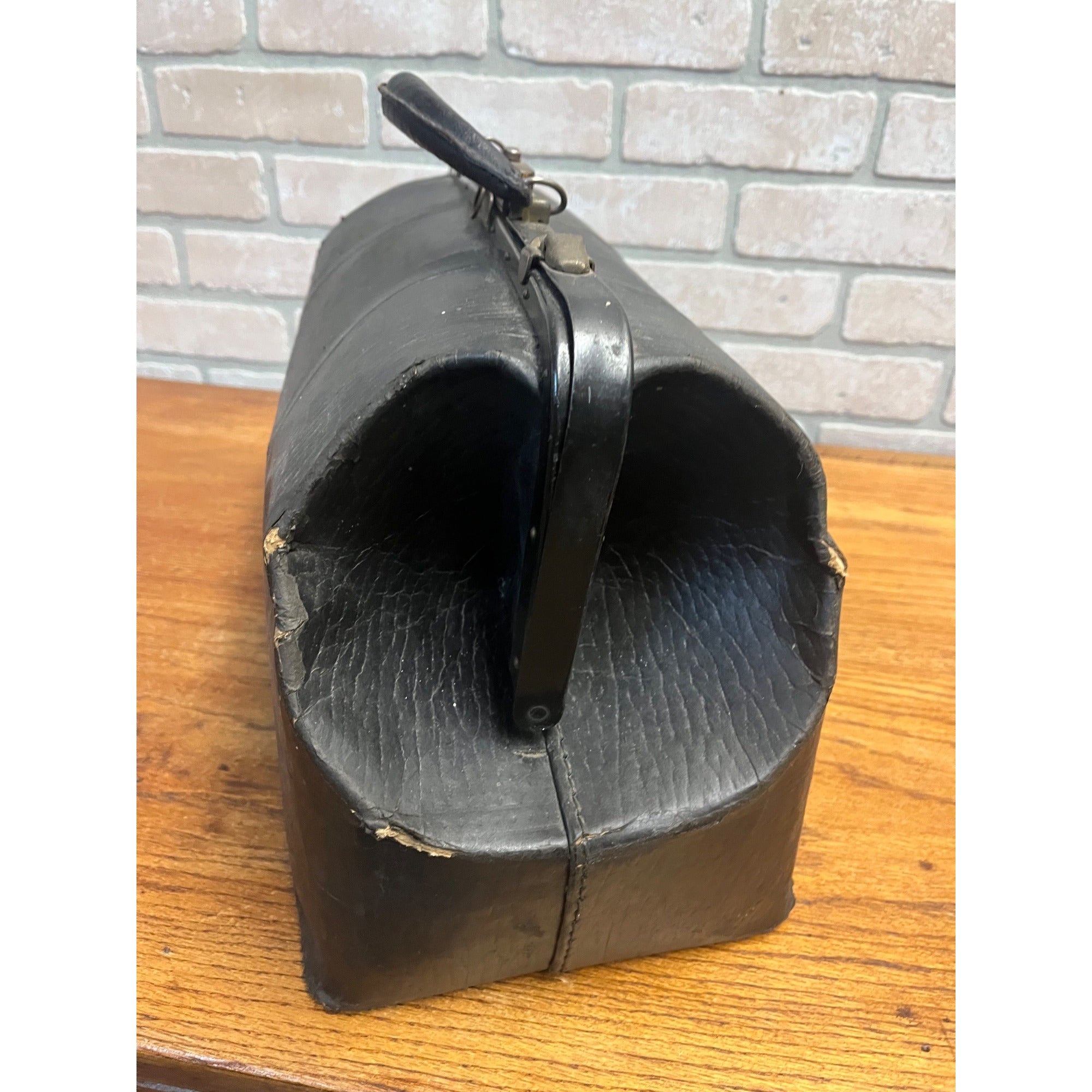 Antique Early 1900s Doctor Bag Medicine Bag Black No Key - Distressed