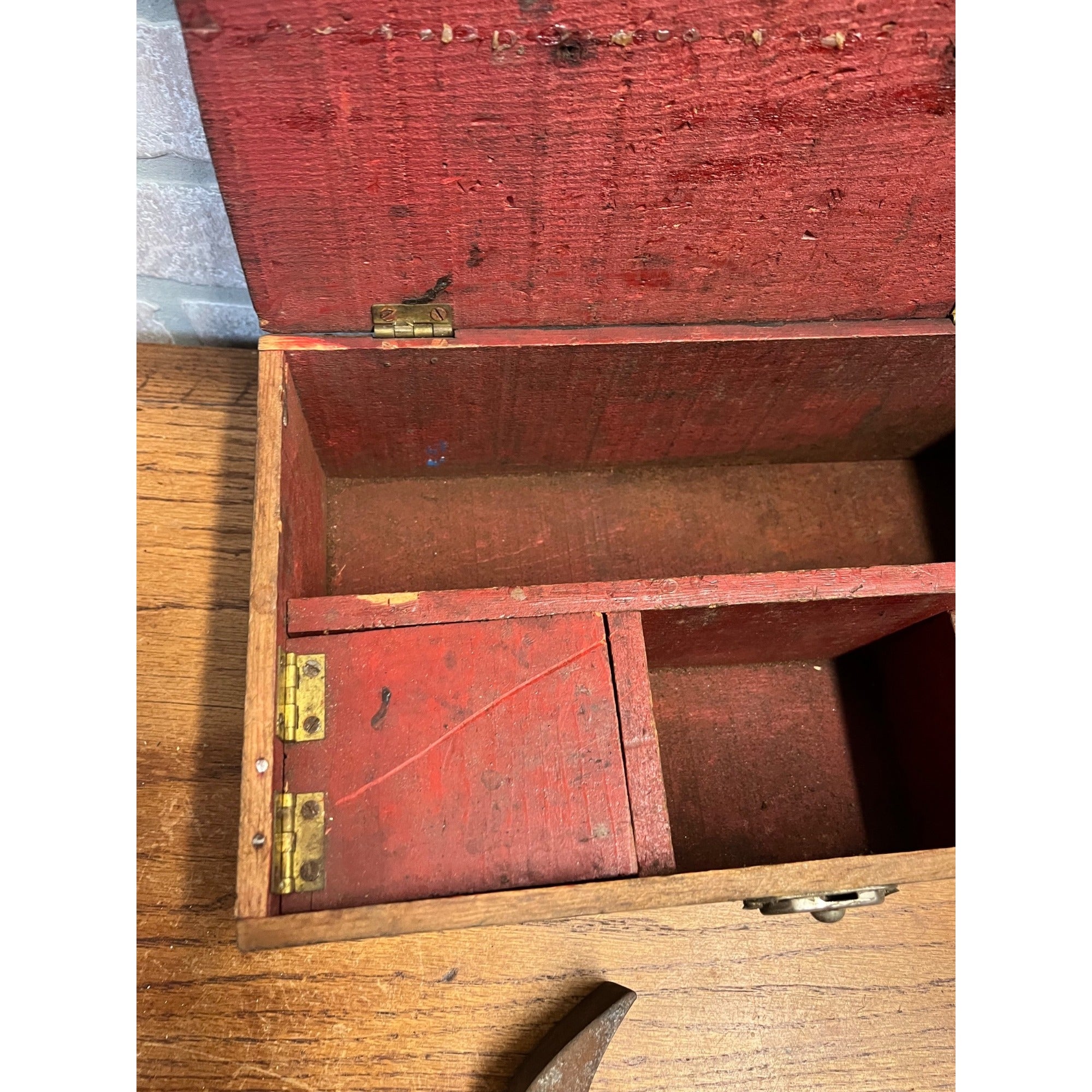 Antique Early 1900s Shoe Cobbler Tool Box w/ Hammer Primitive Red Black Paint