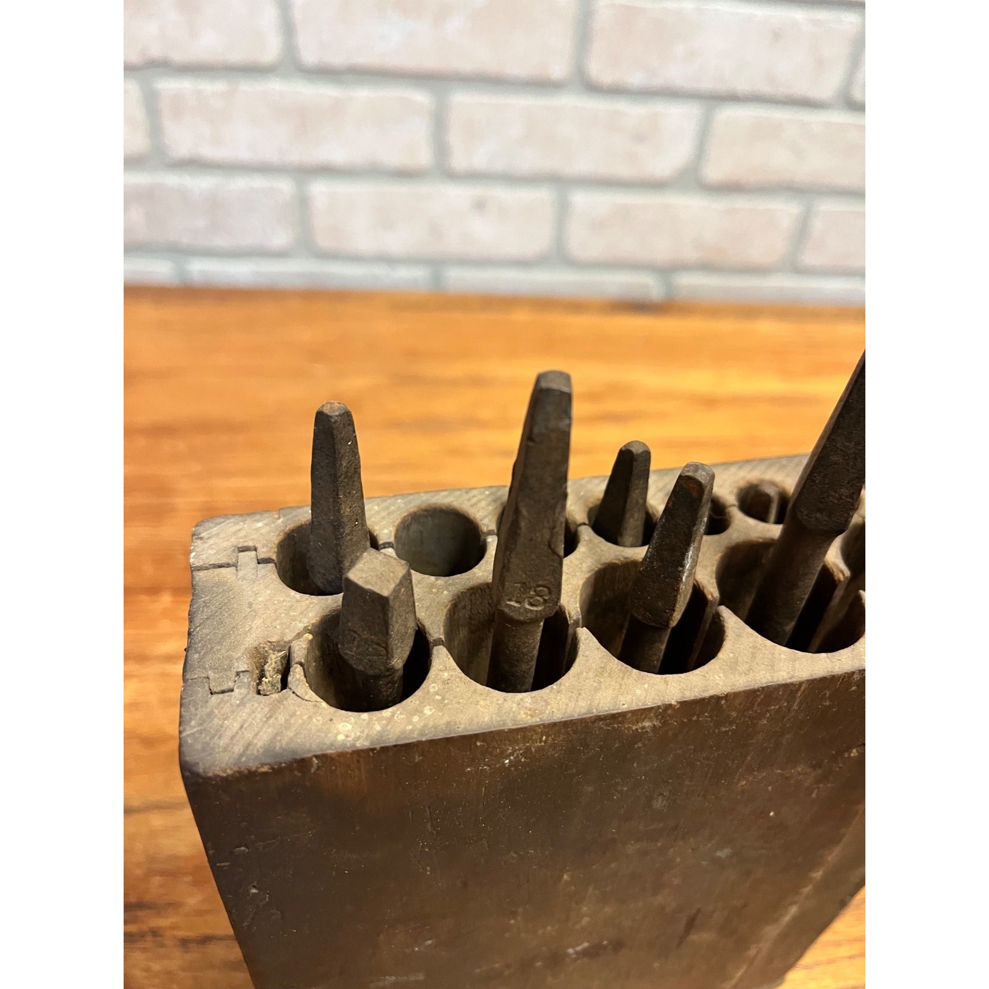 Antique Vintage Auger Bit Braces Case w/ 12 Bits Carpenter Woodworkign Tools