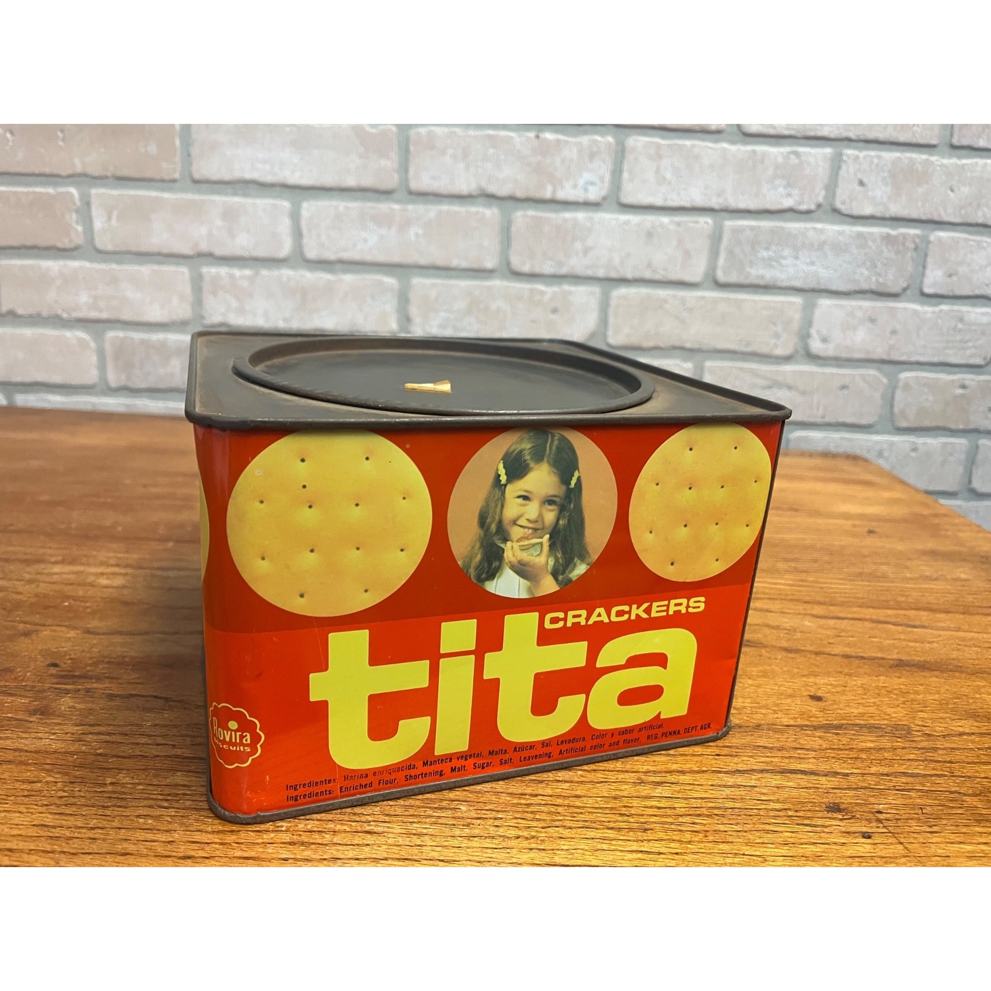 Vintage TITA Crackers Tin - Rovira Biscuit Co - Ponce, Puerto Rico