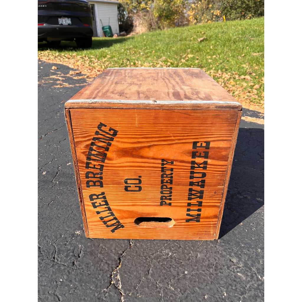 Vintage Miller High Life Beer Girl on Moon Wooden Crate Milwaukee Wisconsin