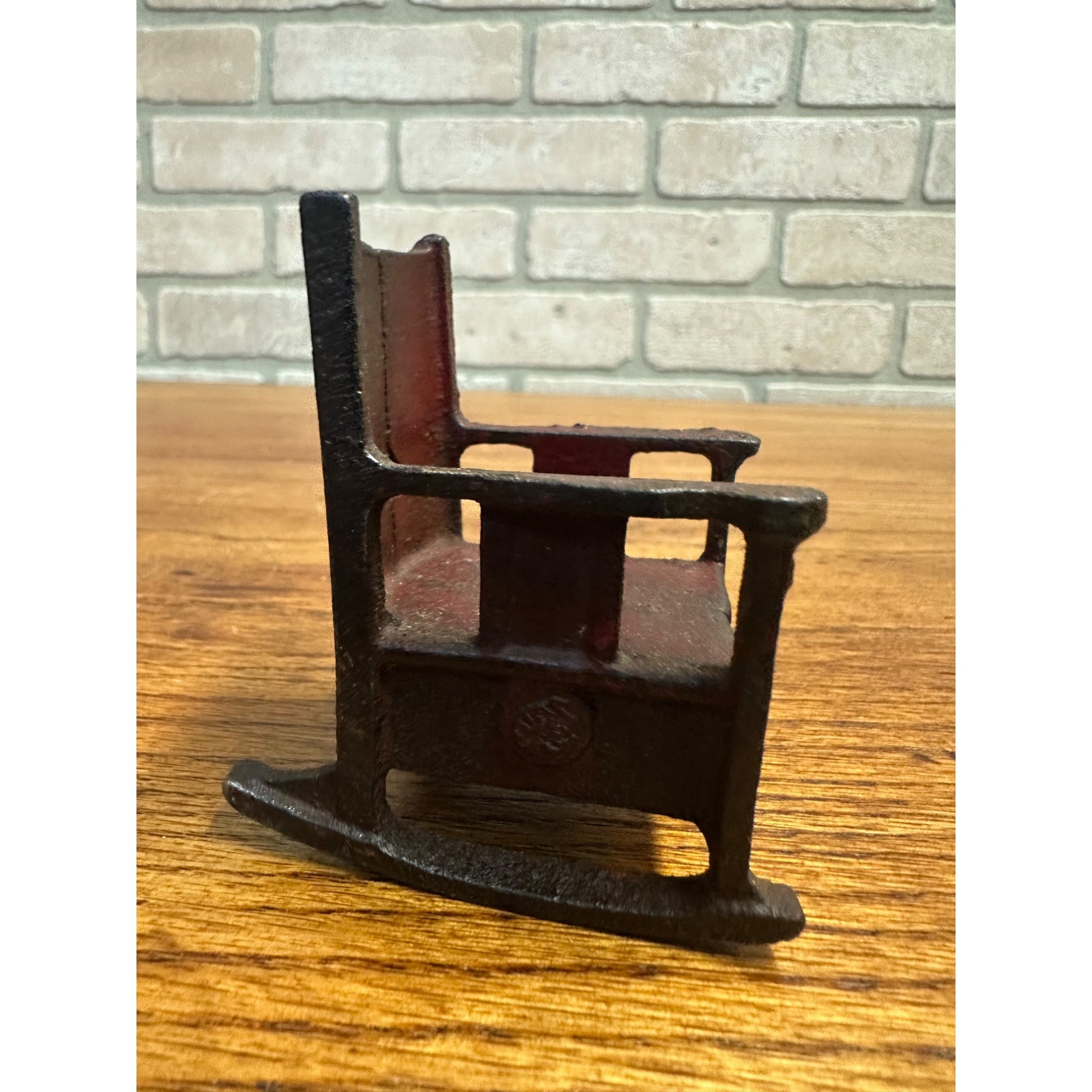 Antique Kilgore Arcade Cast Iron Rocking Chair Doll Dollhouse Miniature