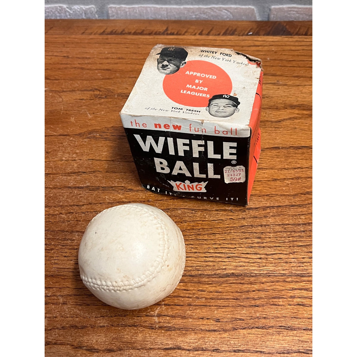 Vintage 1960s Whitey Ford / Tom Tresh KING Wiffle Ball Box w/ Ball Yankees