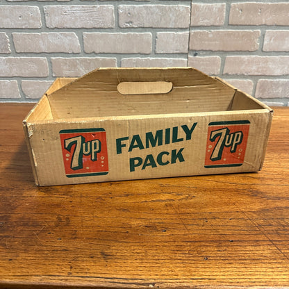 Vintage 7up Cardboard Family Pack Bottle Carrier Case 10 x 15 x 6