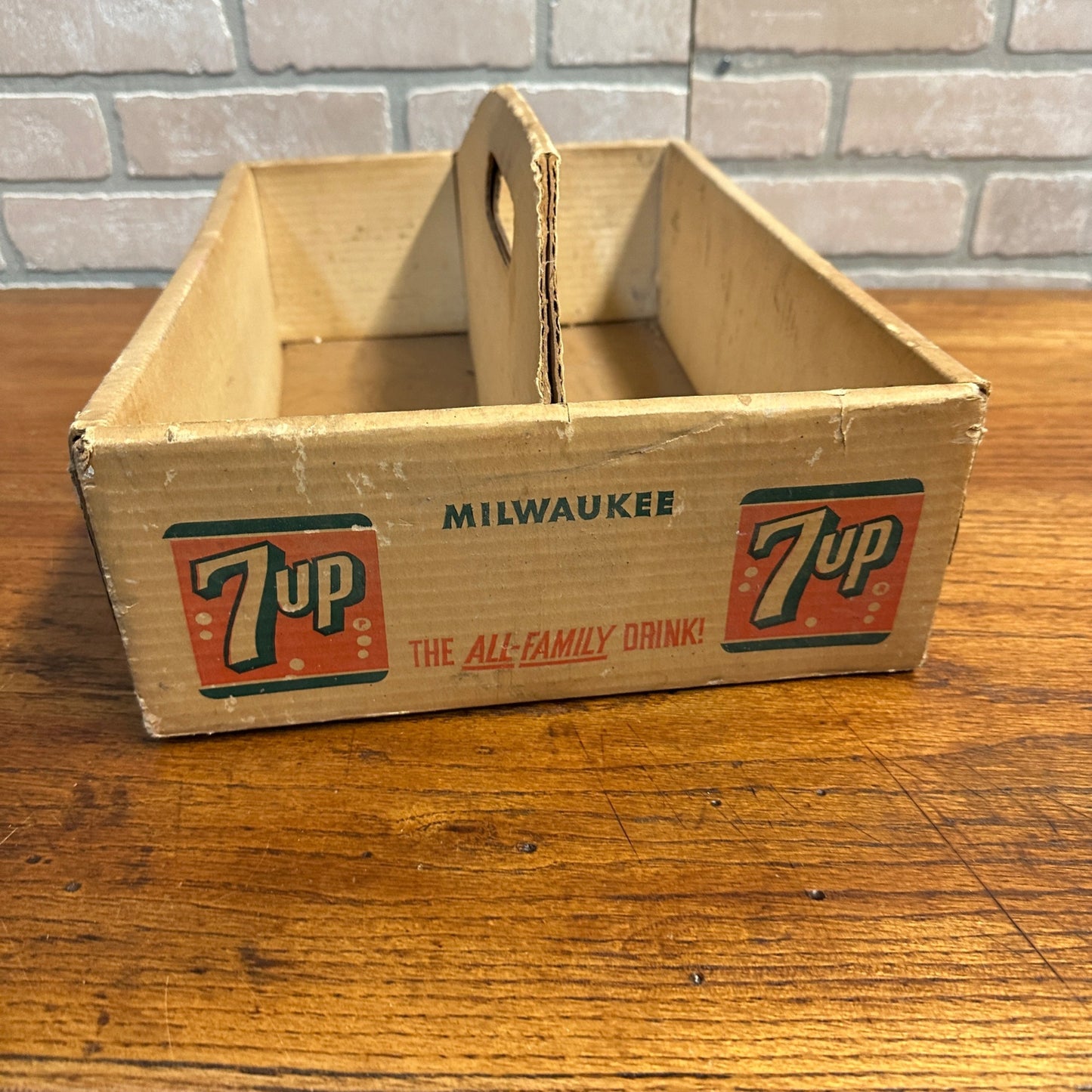 Vintage 7up Cardboard Family Pack Bottle Carrier Case 10 x 15 x 6